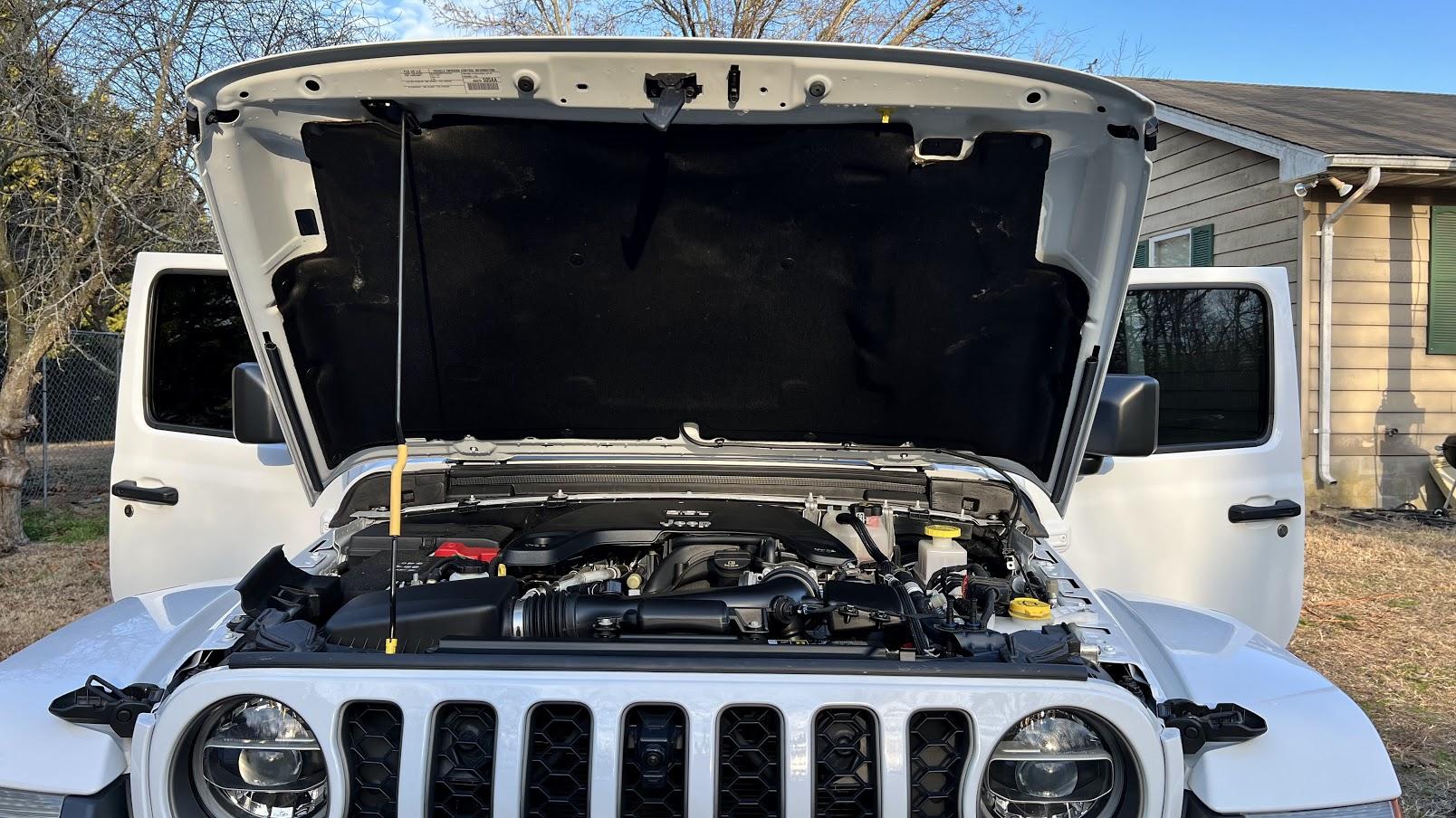 Jeep Gladiator 2020 Launch Edition - White IMG_0241