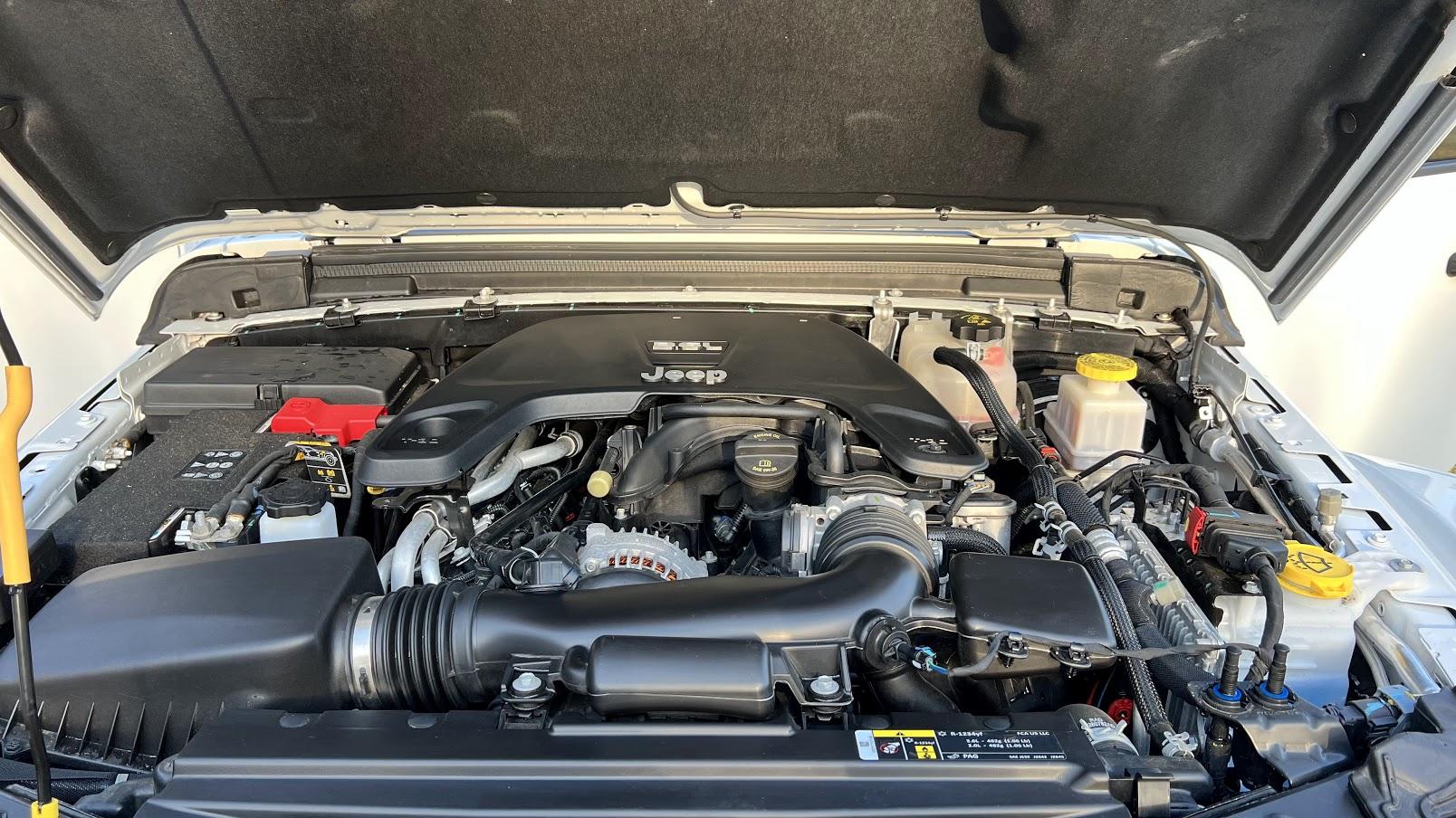 Jeep Gladiator 2020 Launch Edition - White IMG_0242