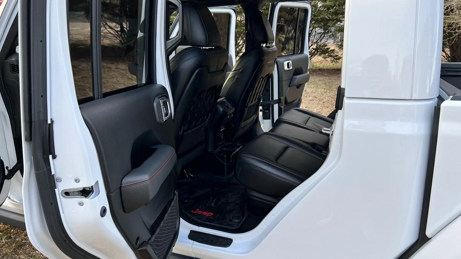 Jeep Gladiator 2020 Launch Edition - White IMG_0248