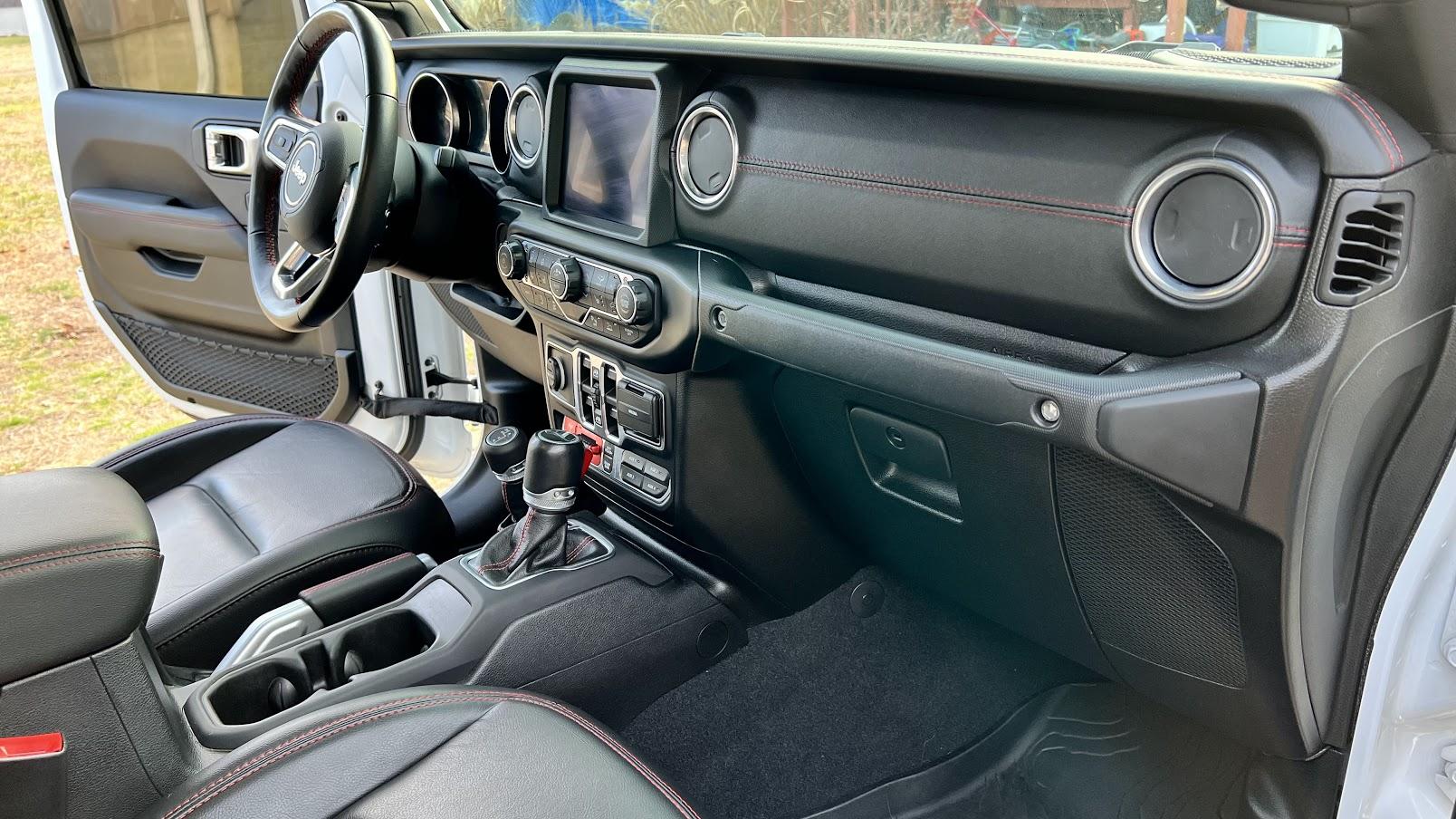 Jeep Gladiator 2020 Launch Edition - White IMG_0252