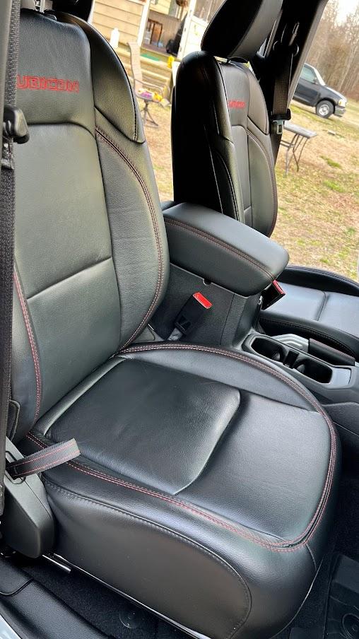 Jeep Gladiator 2020 Launch Edition - White IMG_0253