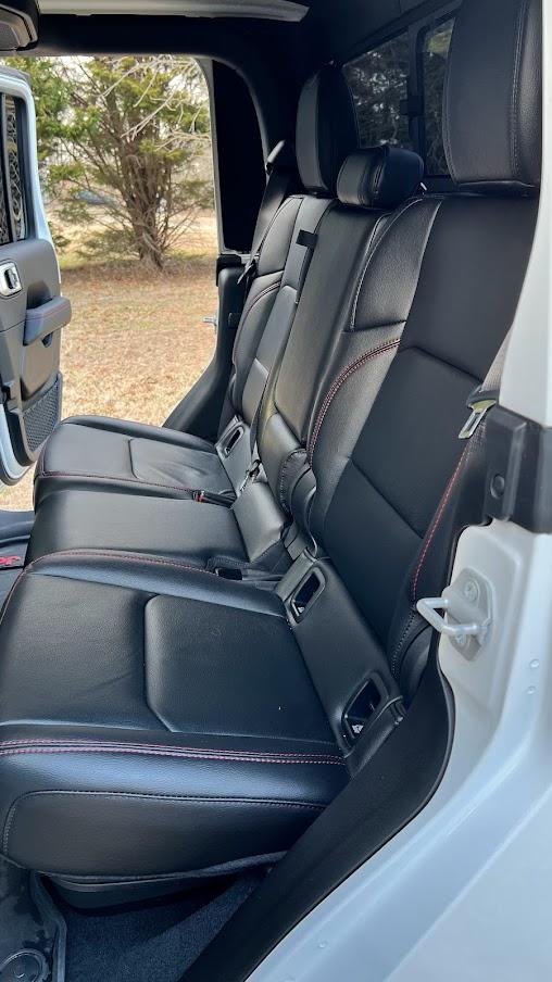 Jeep Gladiator 2020 Launch Edition - White IMG_0256