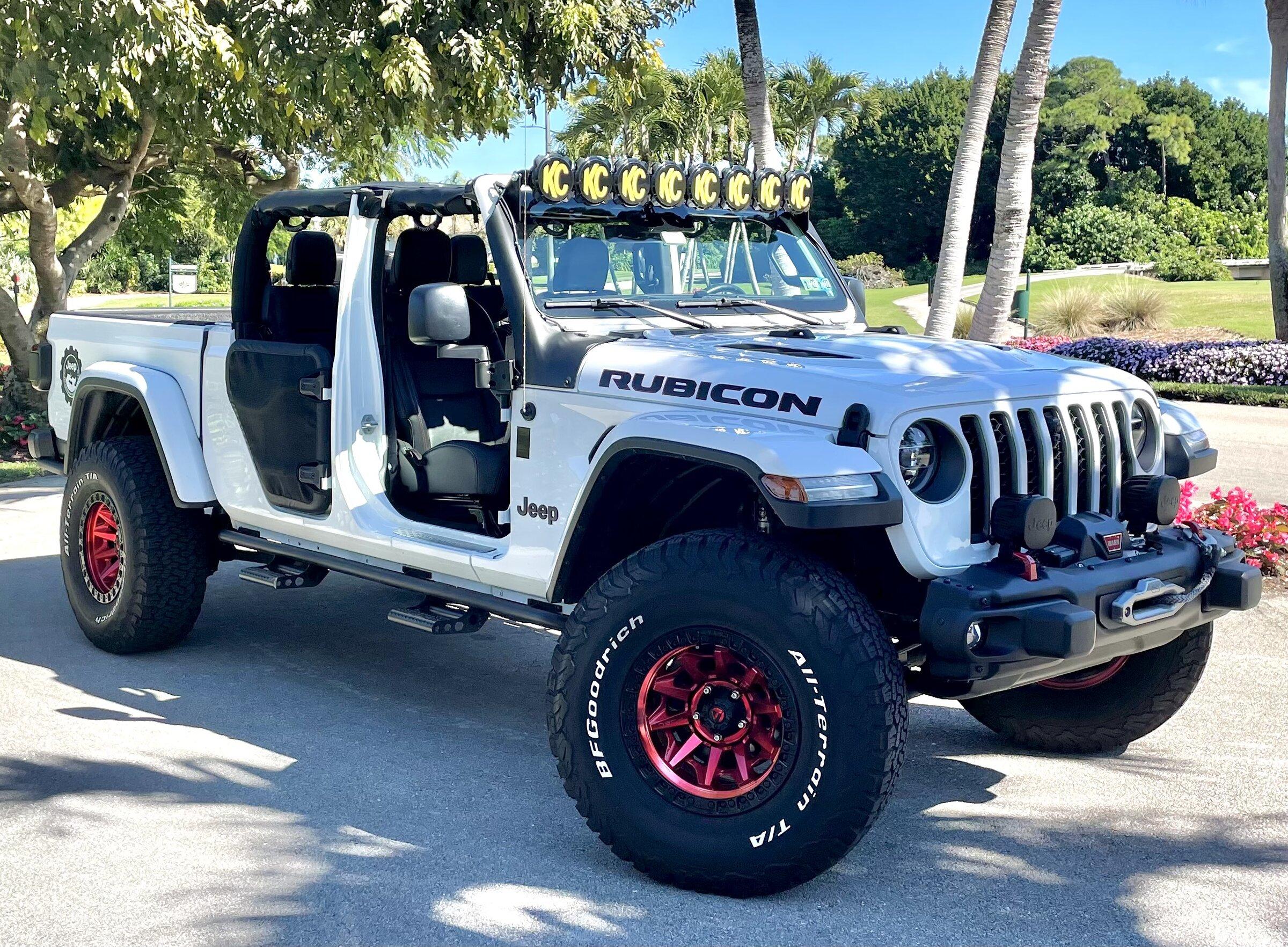 Jeep Gladiator BRIGHT WHITE Gladiator JT Club 1644724040246