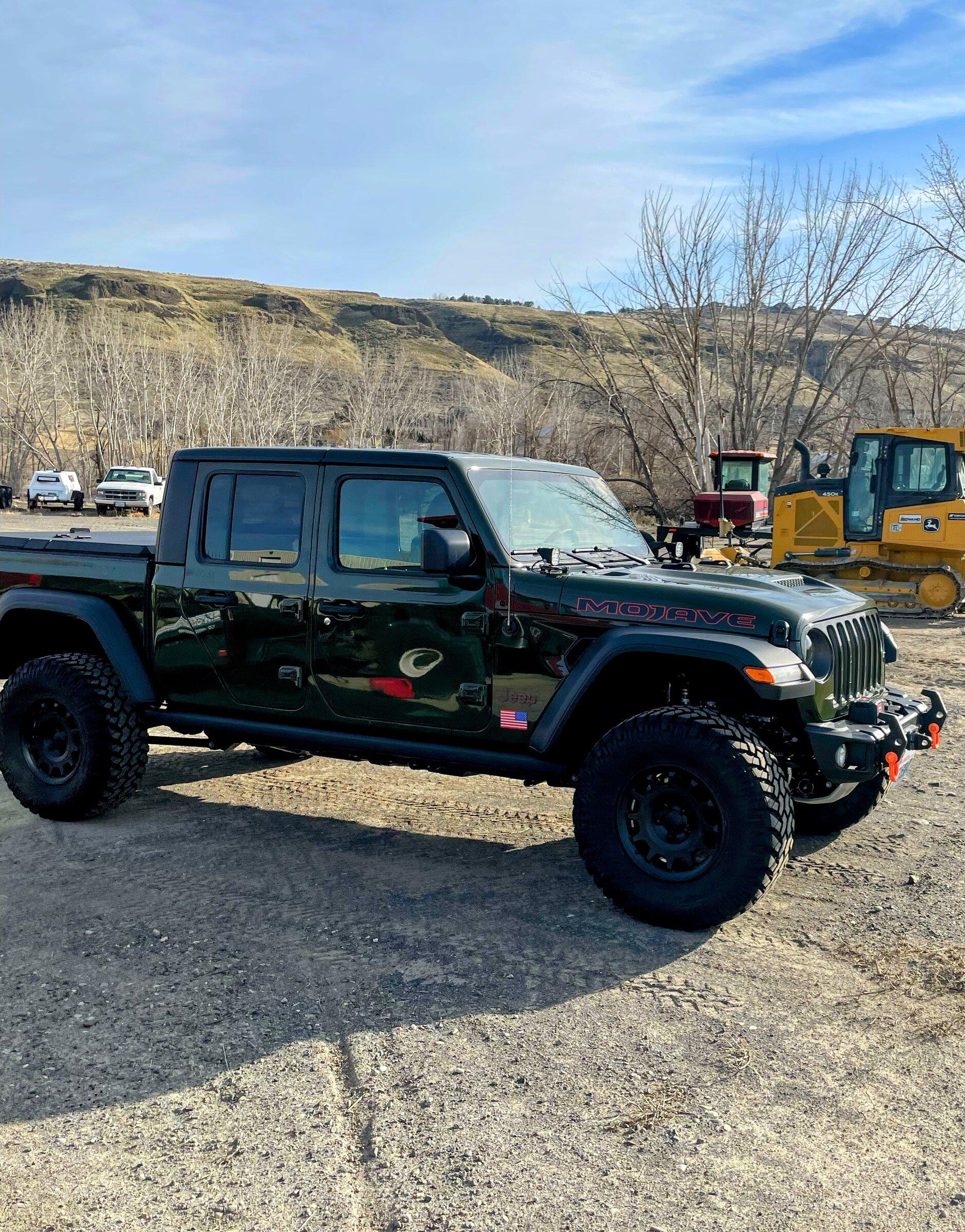 Jeep Gladiator Lets see all those Gladiators with lifts and bigger tires! IMG_0172 Copy.JPG