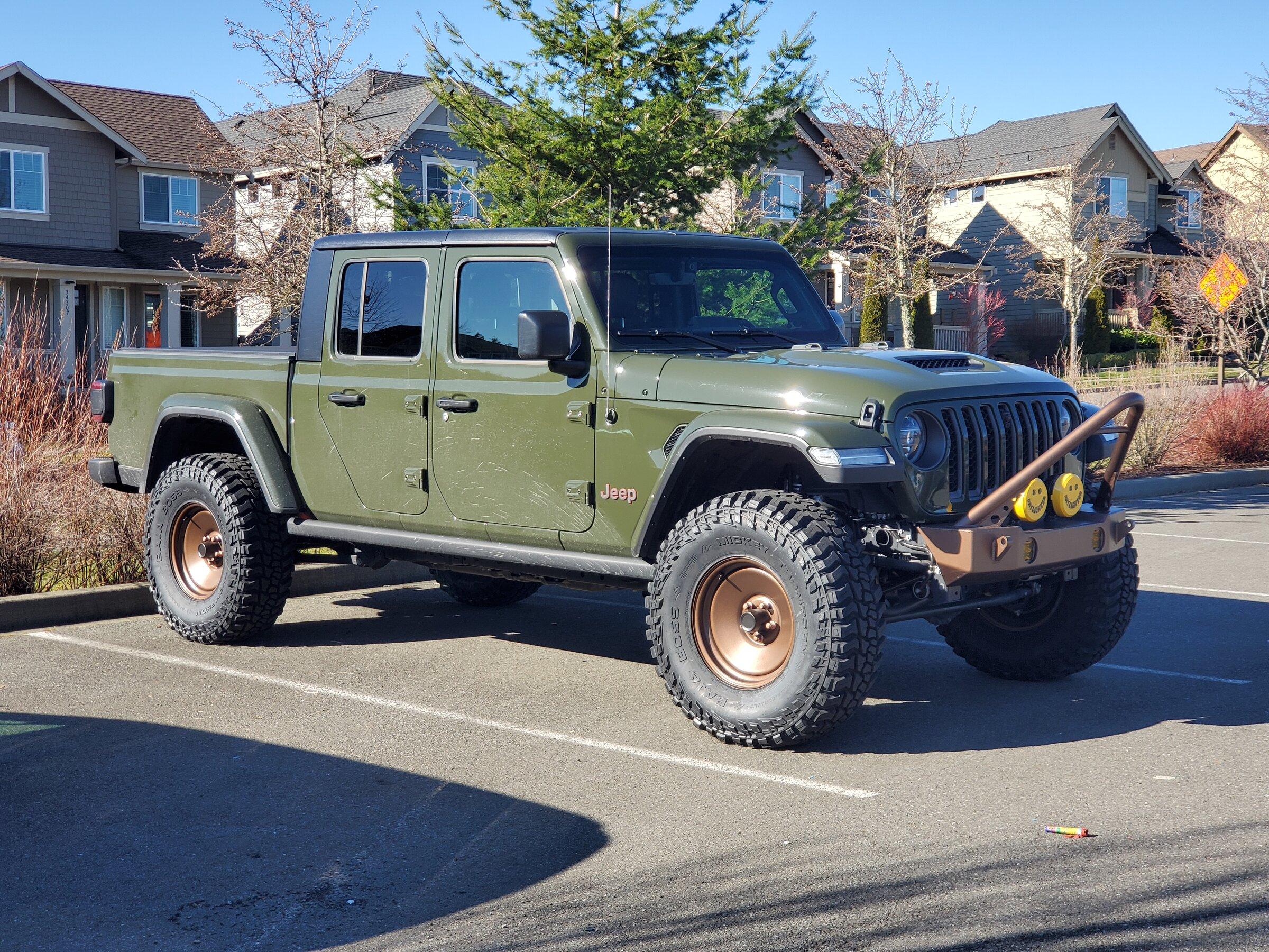 Jeep Gladiator Baja Boss AT Tires 20220212_120544