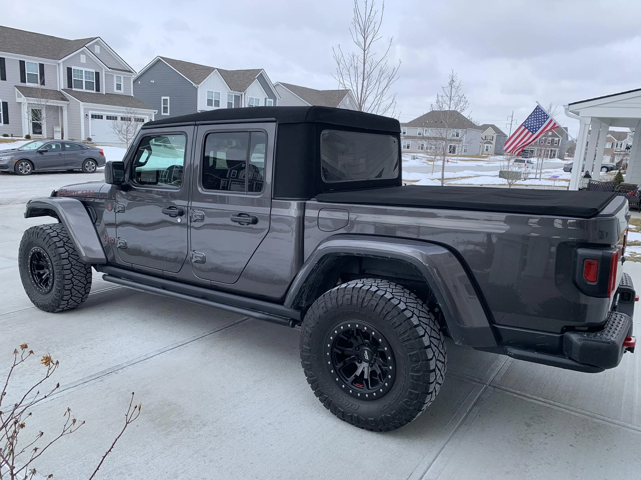 Jeep Gladiator 2020 JTR Granite Crystal 3929F1D2-76AA-4D63-B125-7A40DF930491