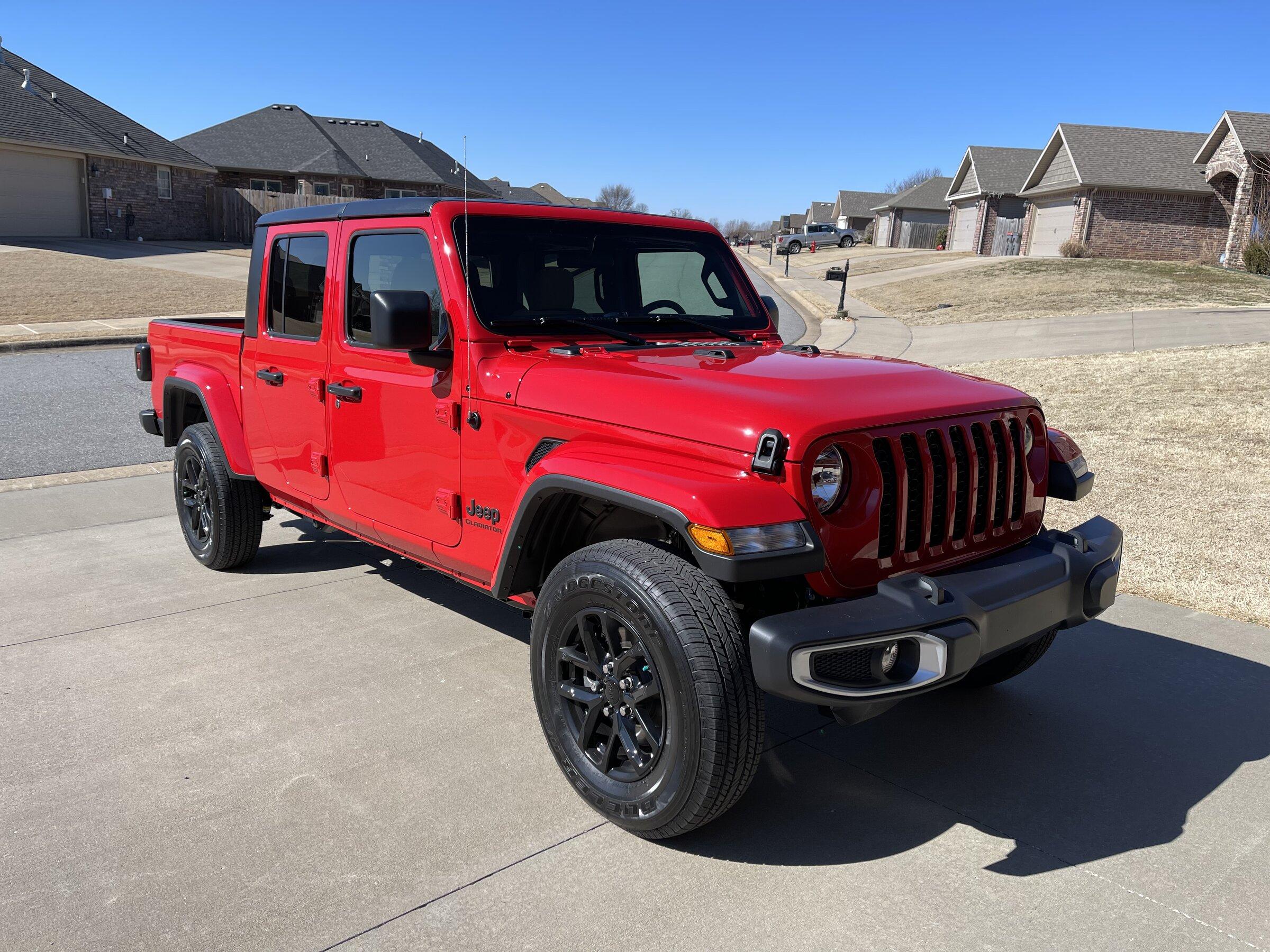Jeep Gladiator FIRECRACKER RED Gladiator JT Club E66C3E15-C344-4125-A864-E9D4017431AC