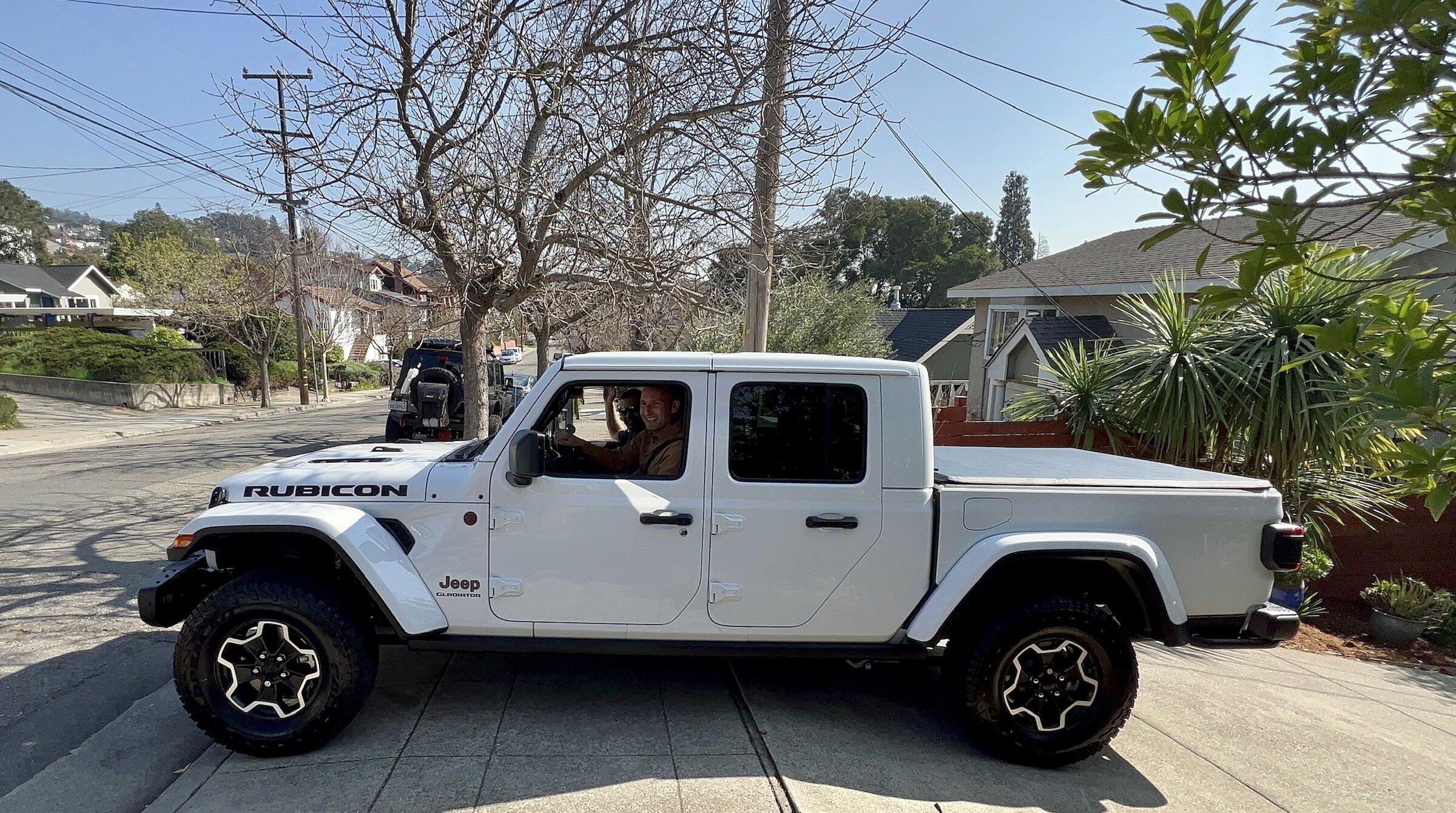 Jeep Gladiator Where are those MY22 JT's? B1AA3BCD-F6C8-47A3-8068-432C8D030D2A
