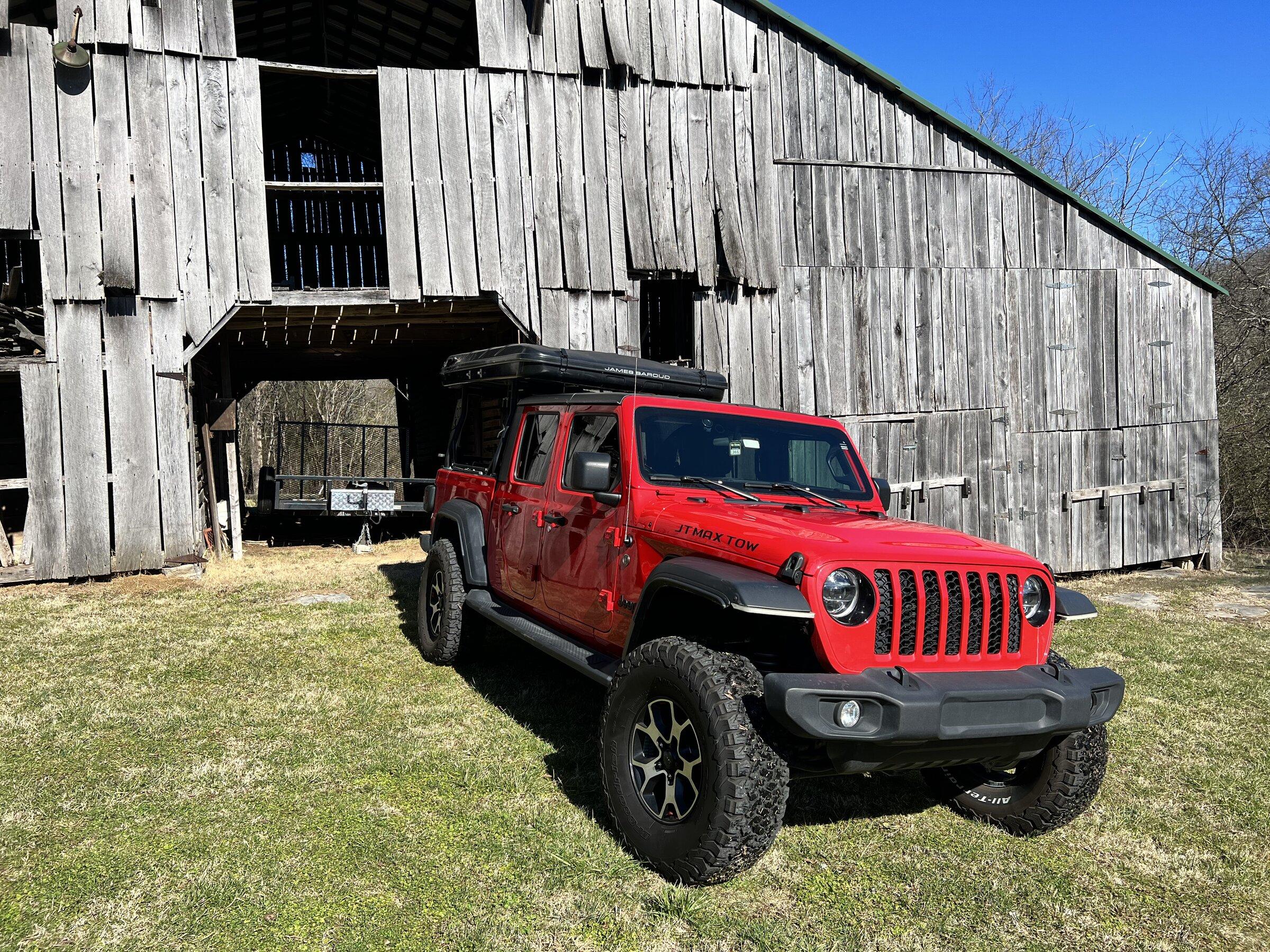 Jeep Gladiator Lets see those bed rack and tent combos! C6EF5683-2032-4577-9AFD-D89AE41F27CD