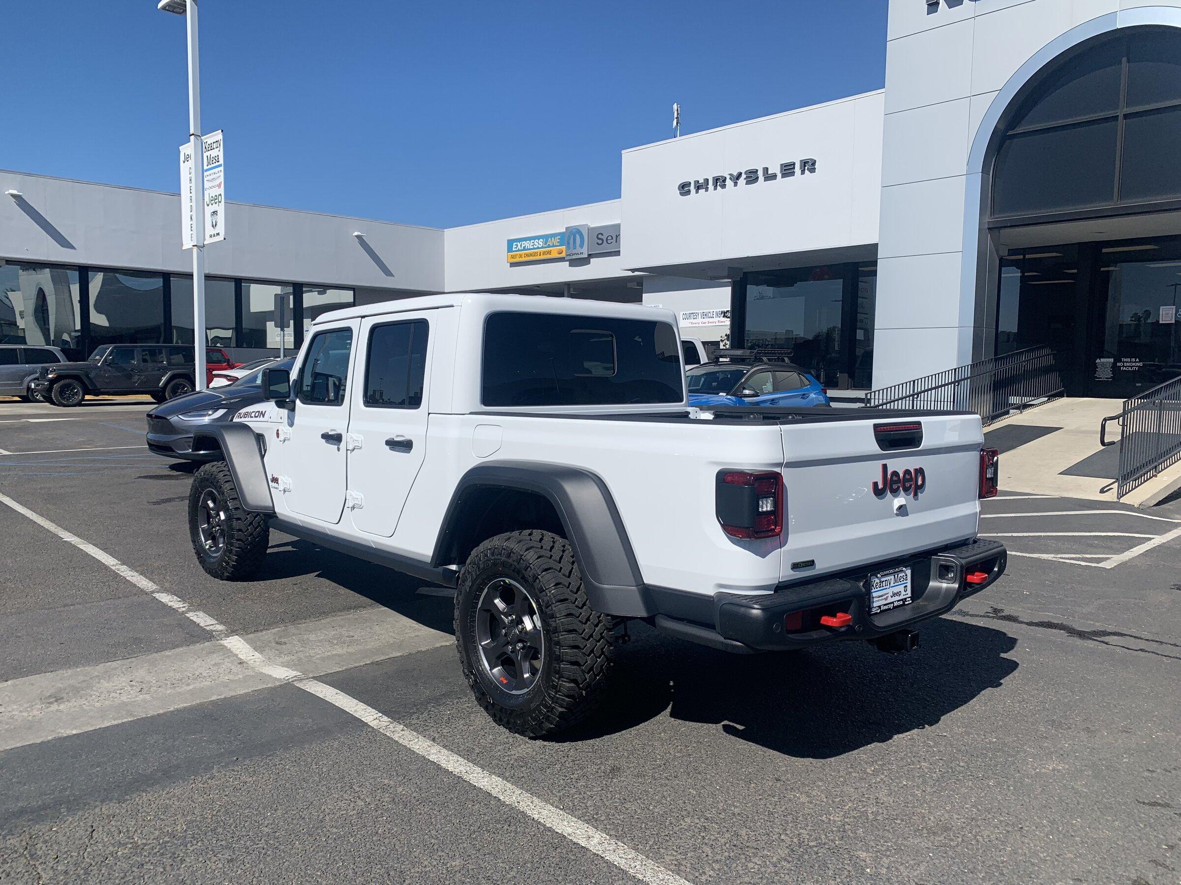 Jeep Gladiator Gladiator Window Sticker and Build Sheet Order Tracking 6D82467C-322C-4804-A14B-0C37524DF8C6