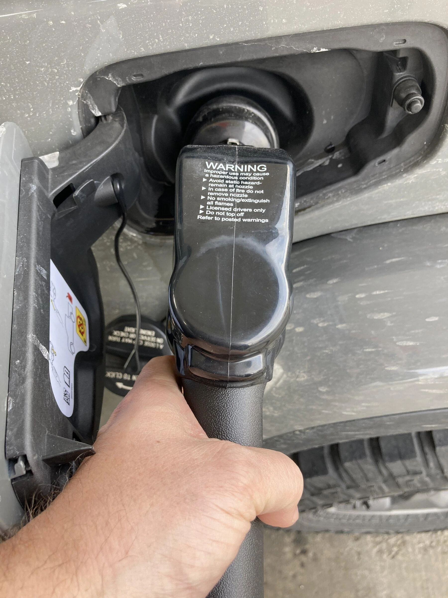 Jeep Gladiator Fuel Door Solution 2022-02-12 13.38.02