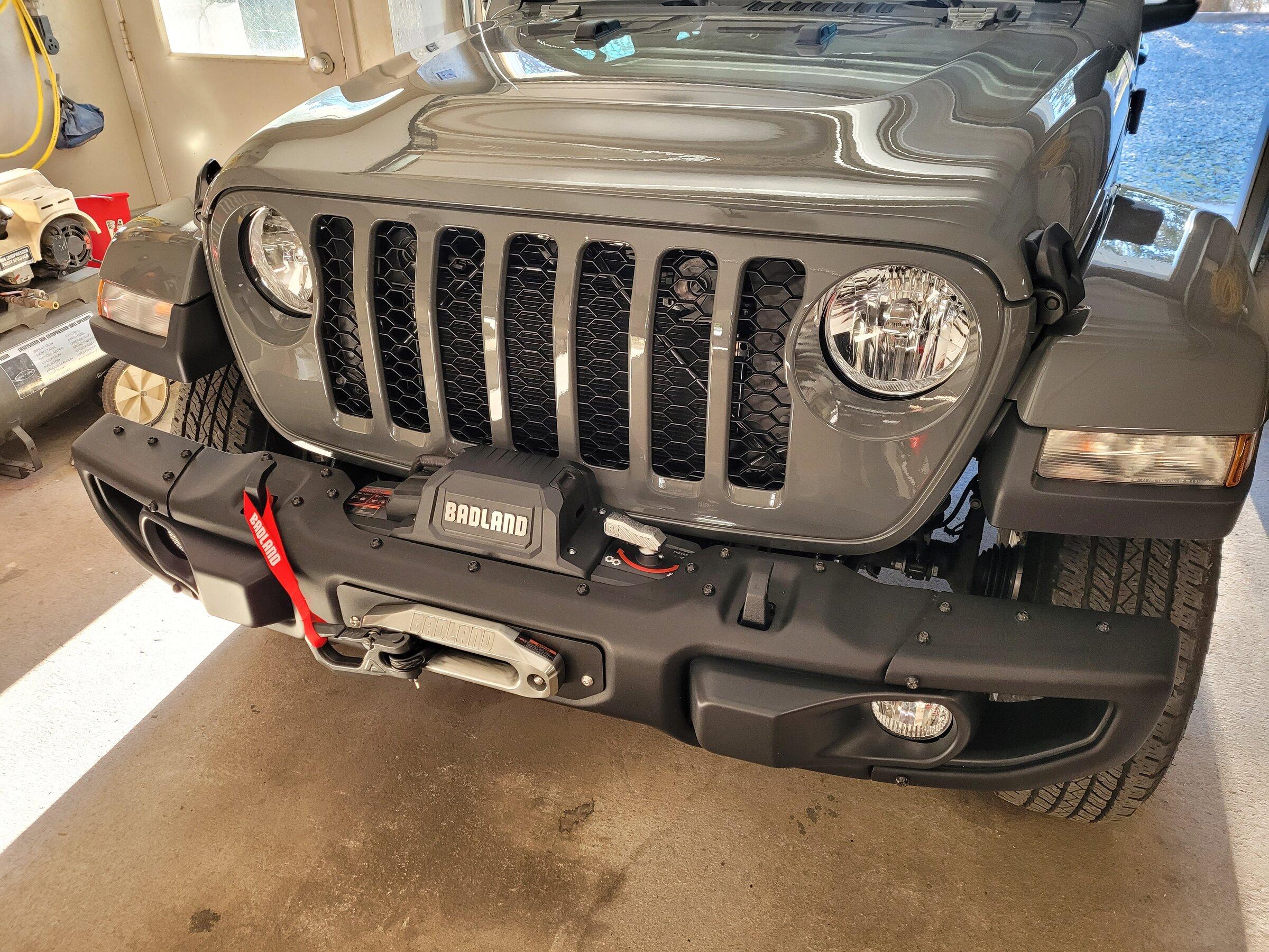Jeep Gladiator New Apex 12K Harbor Freight winch Install 20220214_165638