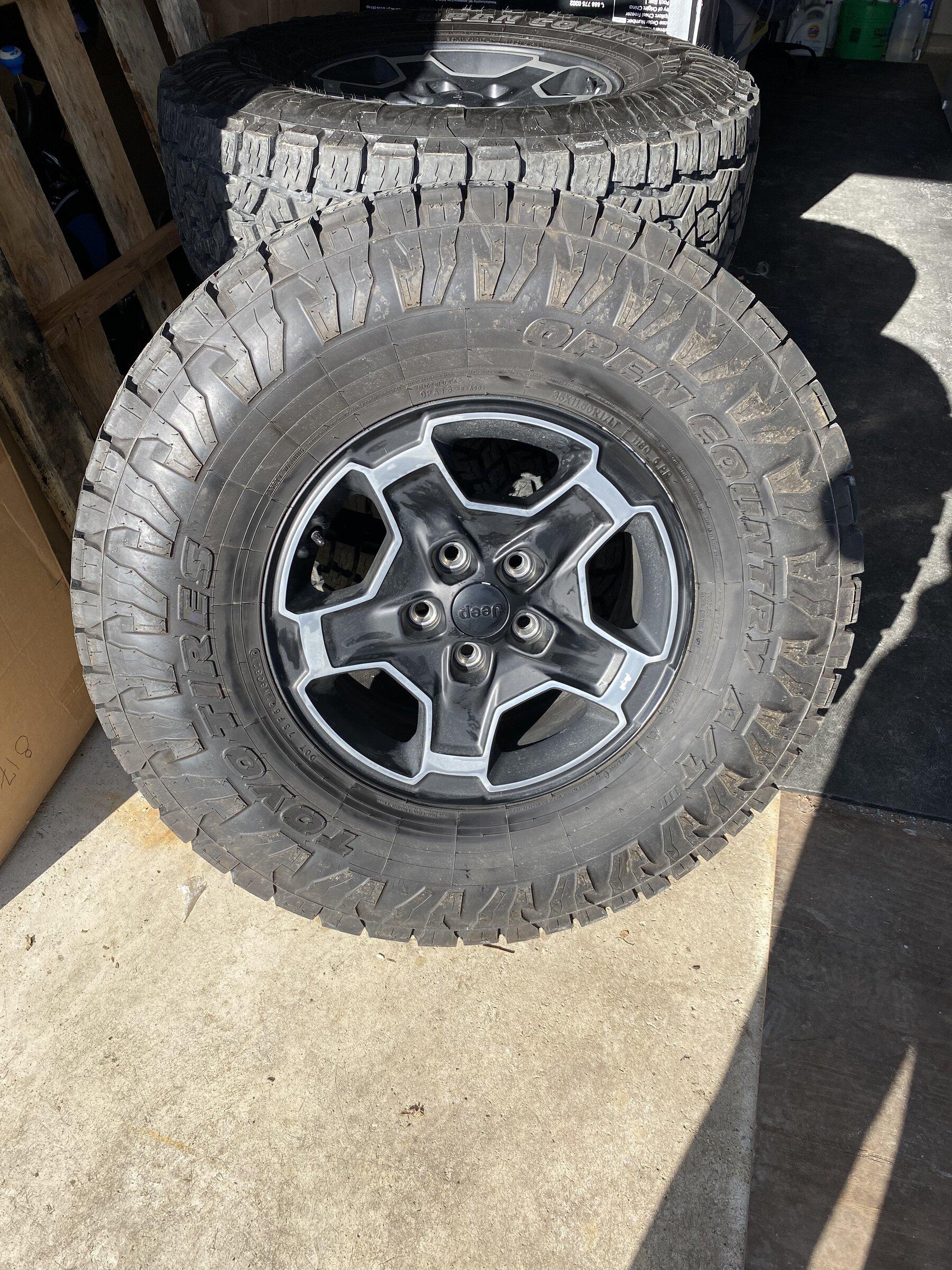 Jeep Gladiator Mojave Wheels, Toyo 35s w TPMS IMG-1533
