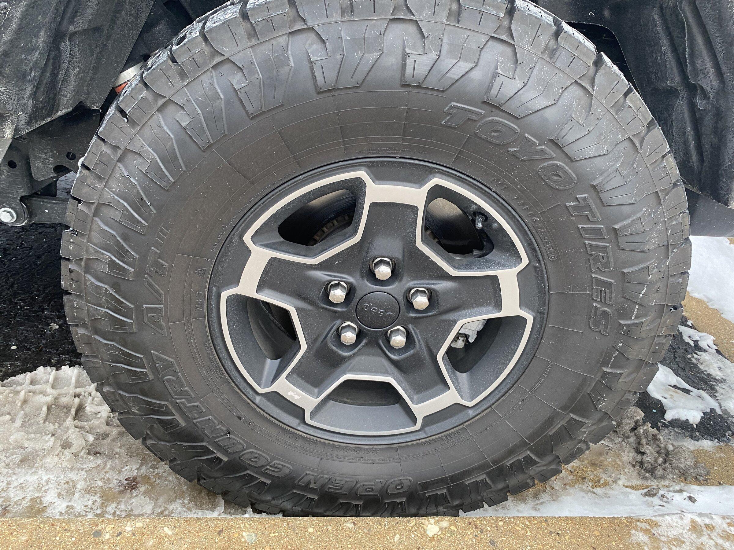 Jeep Gladiator Mojave Wheels, Toyo 35s w TPMS IMG-1515