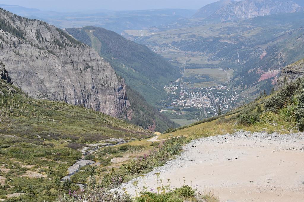 Jeep Gladiator Gladiator on a tight Black Bear Pass switchback. Drone footage. i-xxVWMsX-XL