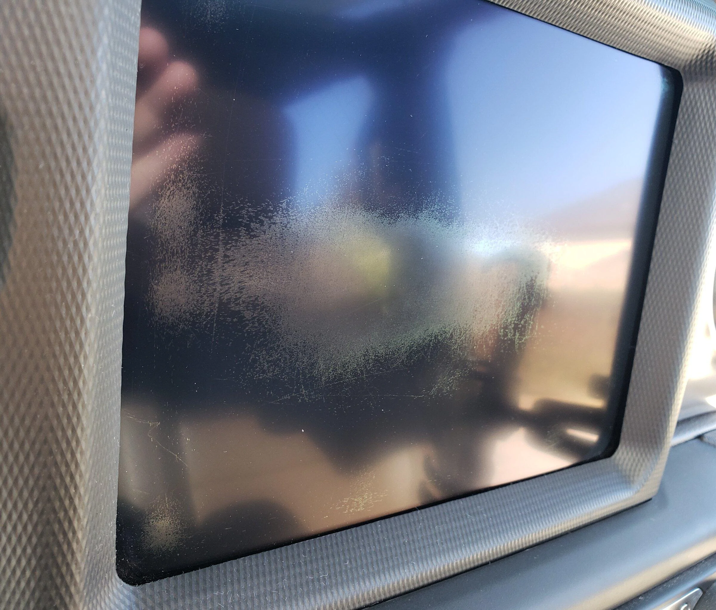 Jeep Gladiator Issue with 8.4 screen and Jeep Cares...or doesn't. delamination