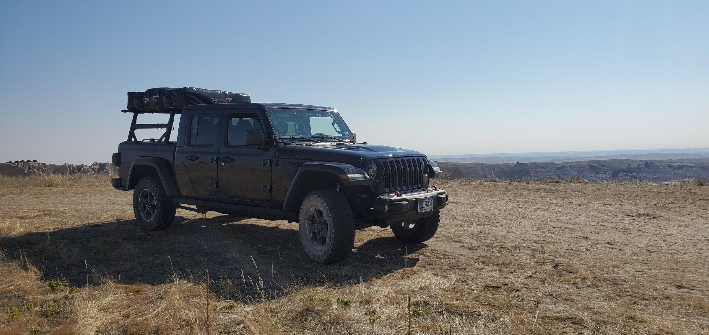 Jeep Gladiator Lets see those bed rack and tent combos! 20210918_103647