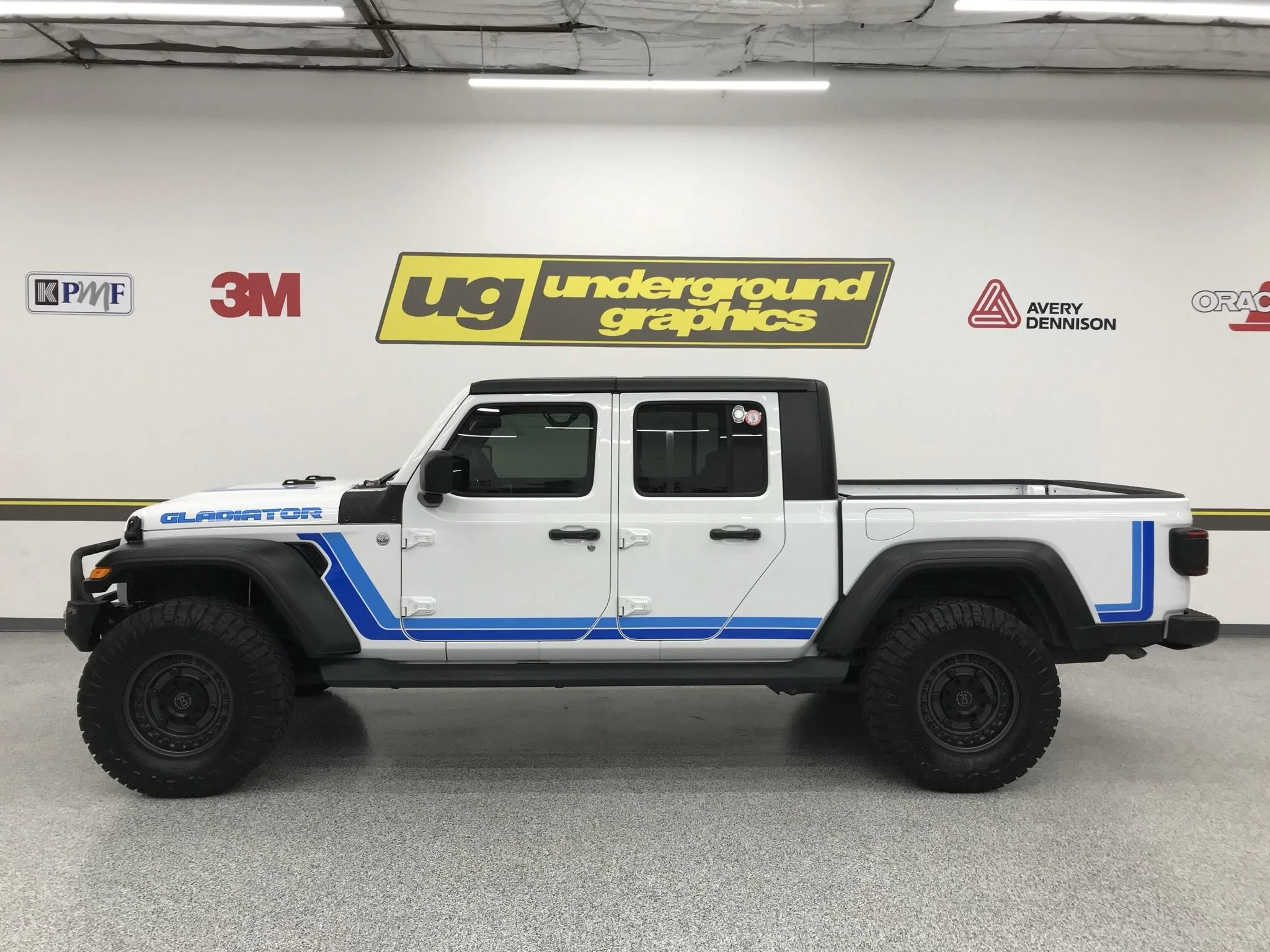 Jeep Gladiator Scrambler Retro Kit:  photos and info scrambler blue 01