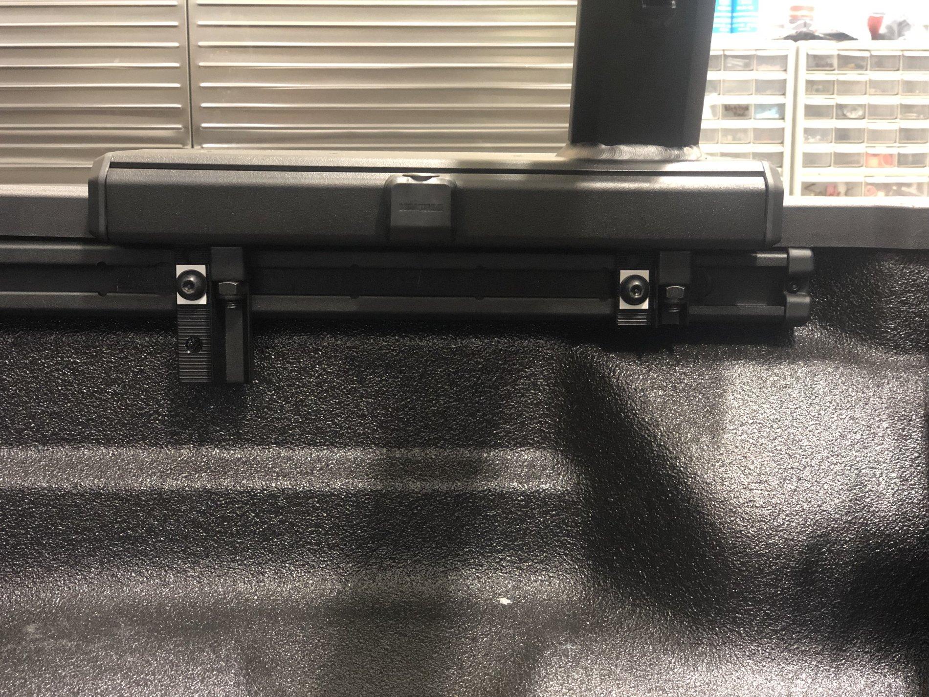 Jeep Gladiator Yakima Outpost HD w/ Skyrise 3 Roof Top Tent 4CF036C6-F53B-4929-A34C-31BDE3B36B13