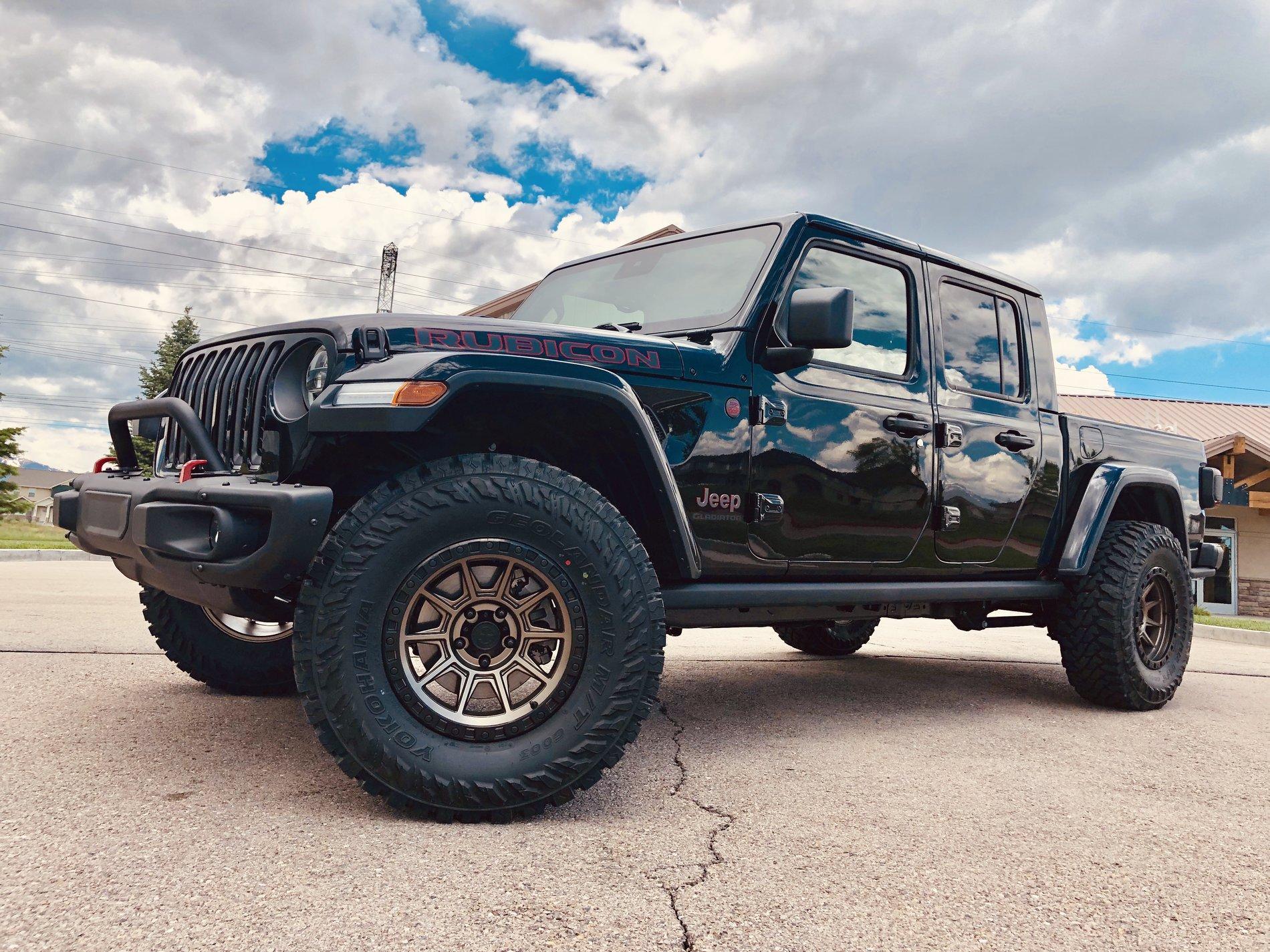 Jeep Gladiator Rubicon w/ 35’s. 6B83DEA4-49A5-48DB-AA10-DF7EB96E3639