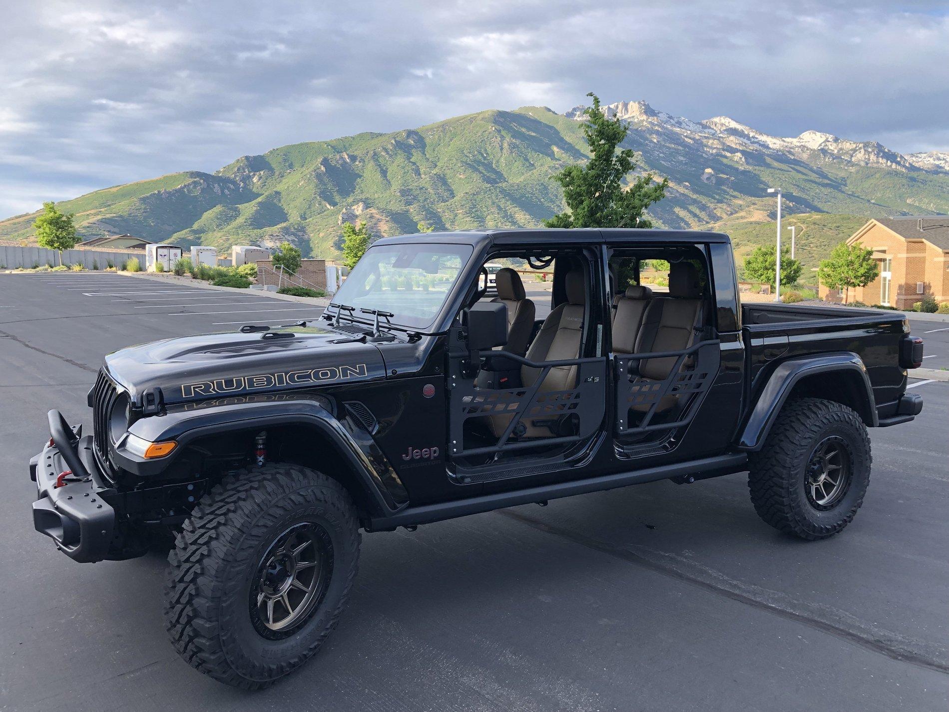 Jeep Gladiator Rubicon w/ 35’s. 6E5886EE-0DBB-4723-A7B9-13695864D5E0