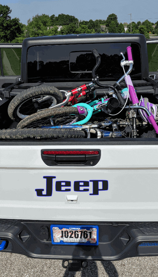 Jeep Gladiator BRIGHT WHITE Gladiator JT Club 7-8-2019 4-27-01 PM