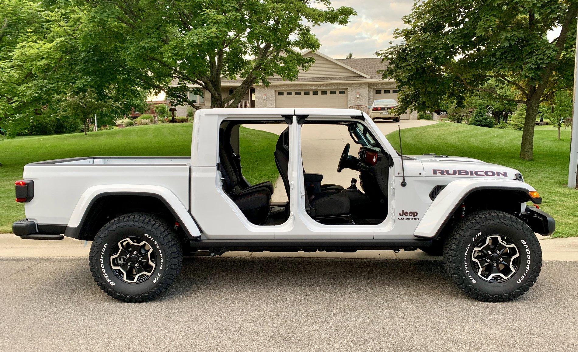 Jeep Gladiator Rubicon w/ 35’s. 06DD103E-FFF9-4360-B6CE-92A3026D193C
