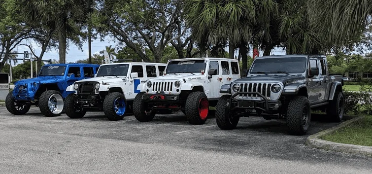 Jeep Gladiator Jeeps Parking Next To Jeeps upload_2019-7-8_22-29-46