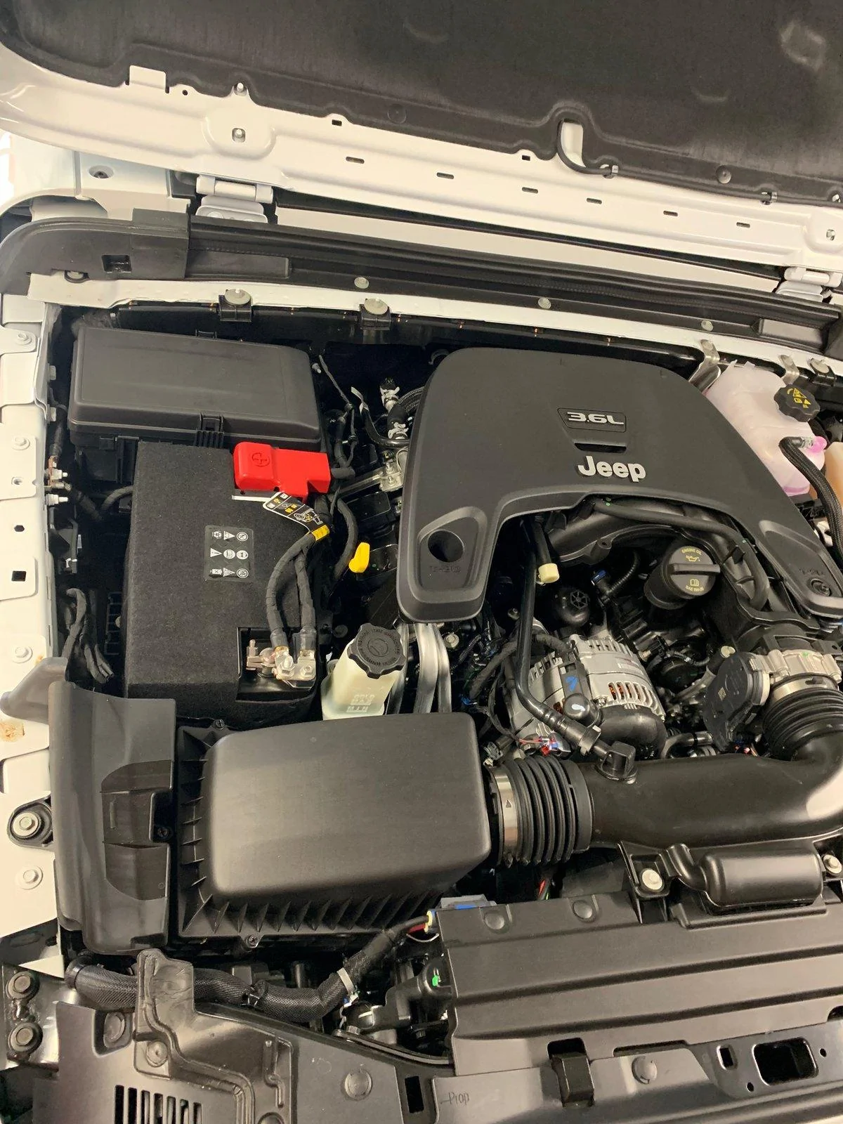 Jeep Gladiator Genesis off Road JL dual battery probably works with JT IMG_0799