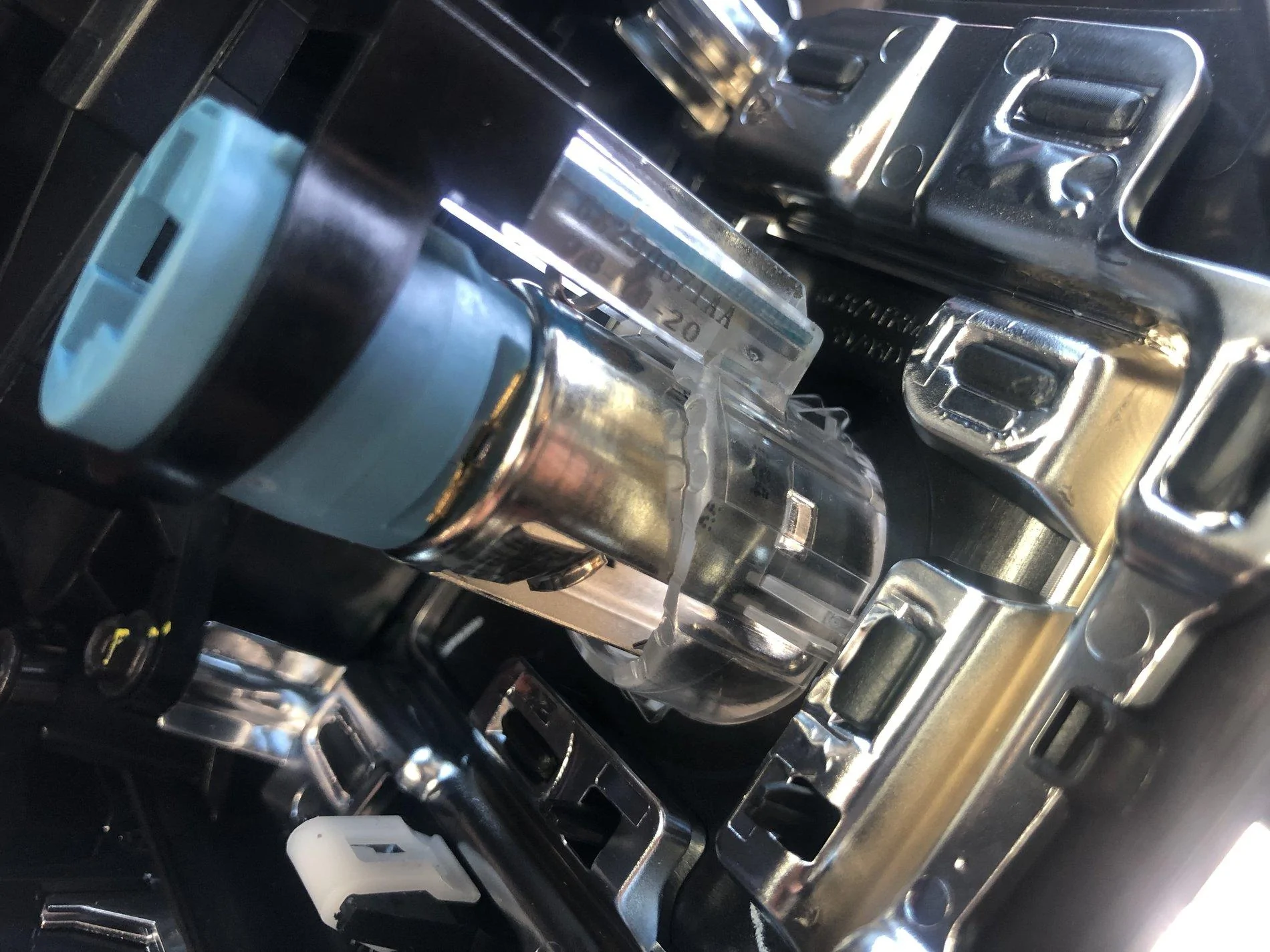 Jeep Gladiator 12v socket/lighter 28n+WHf%QFGrqwX00C9TUg