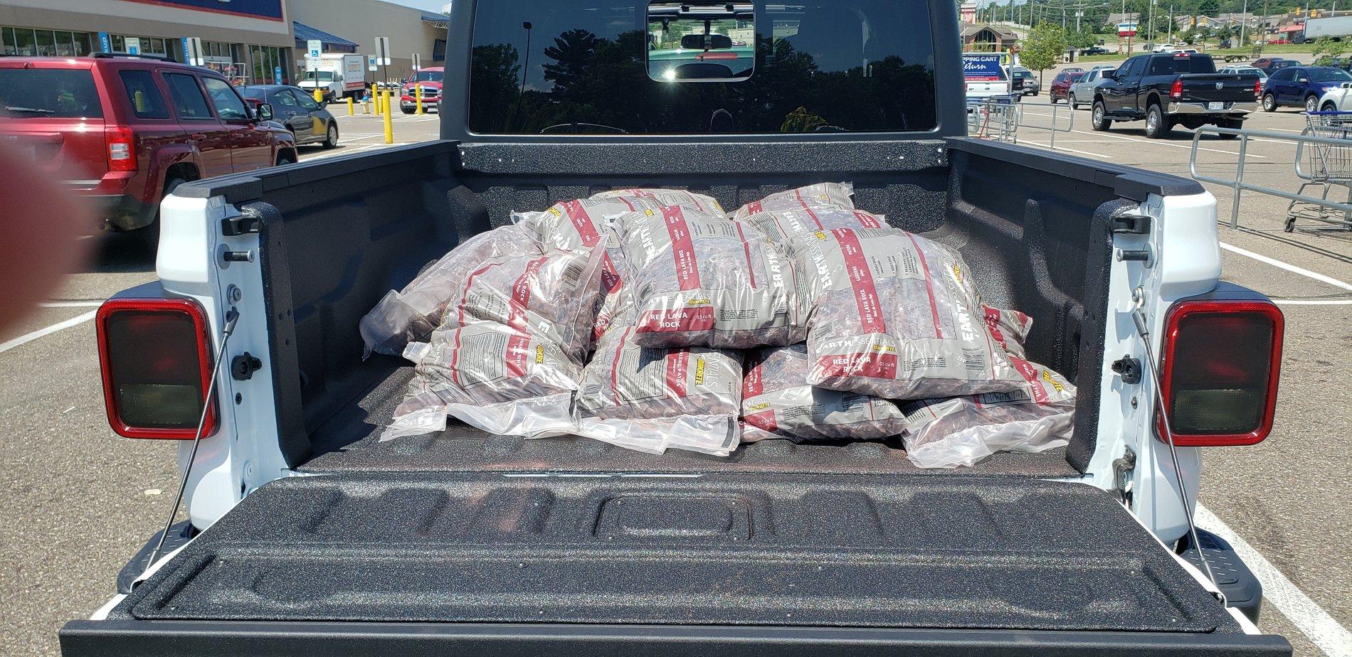 Jeep Gladiator Finally the bed hauling... 20190709_123342