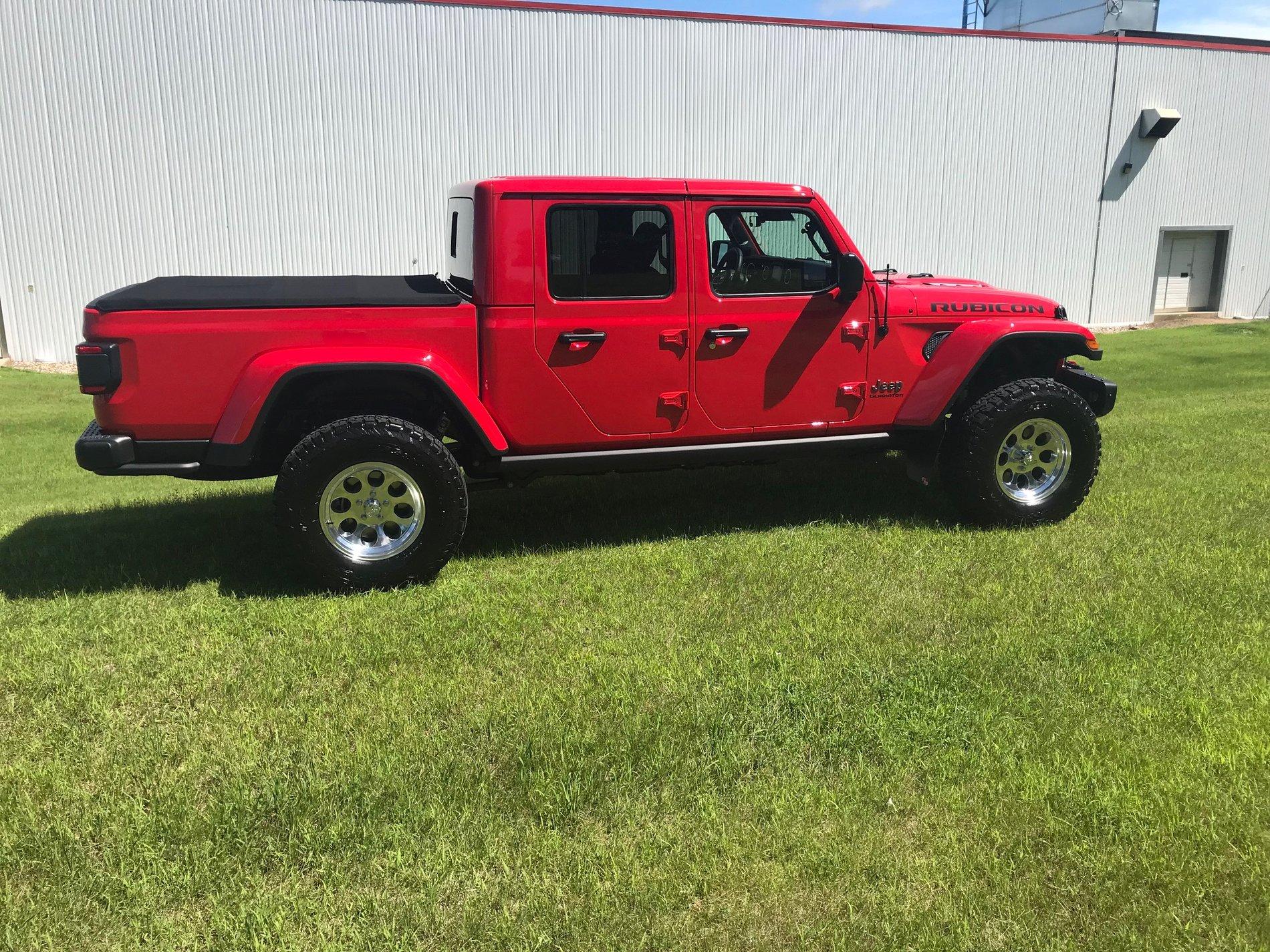 Jeep Gladiator Below Invoice Discussion @ Motor Inn of Spirit Lake JT8