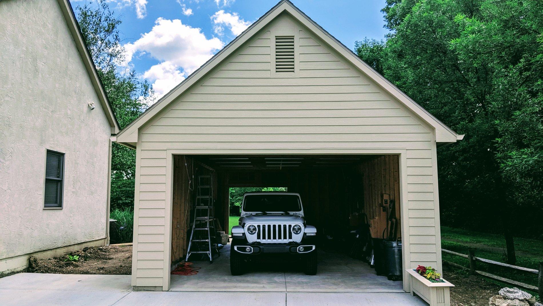 Jeep Gladiator Photo challenge.. Show me your Gladiator in your garage. IMG_20190531_143246