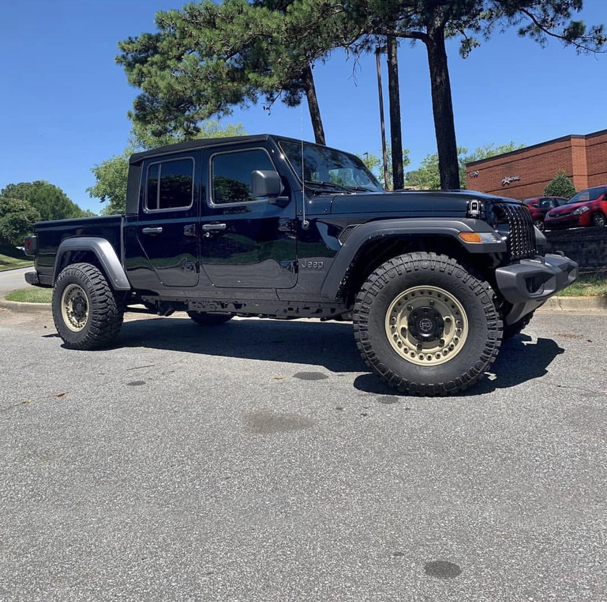 Jeep Gladiator BLACK Gladiator JT Club E2748F89-12DA-48C7-8539-45122C255787