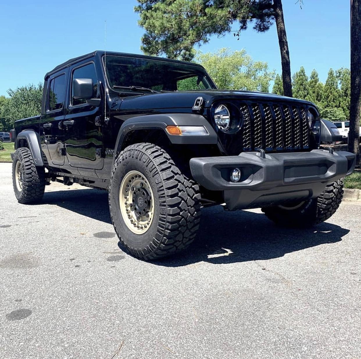 Jeep Gladiator BLACK Gladiator JT Club DBB8F25F-5137-482E-969B-613935C5E1DA