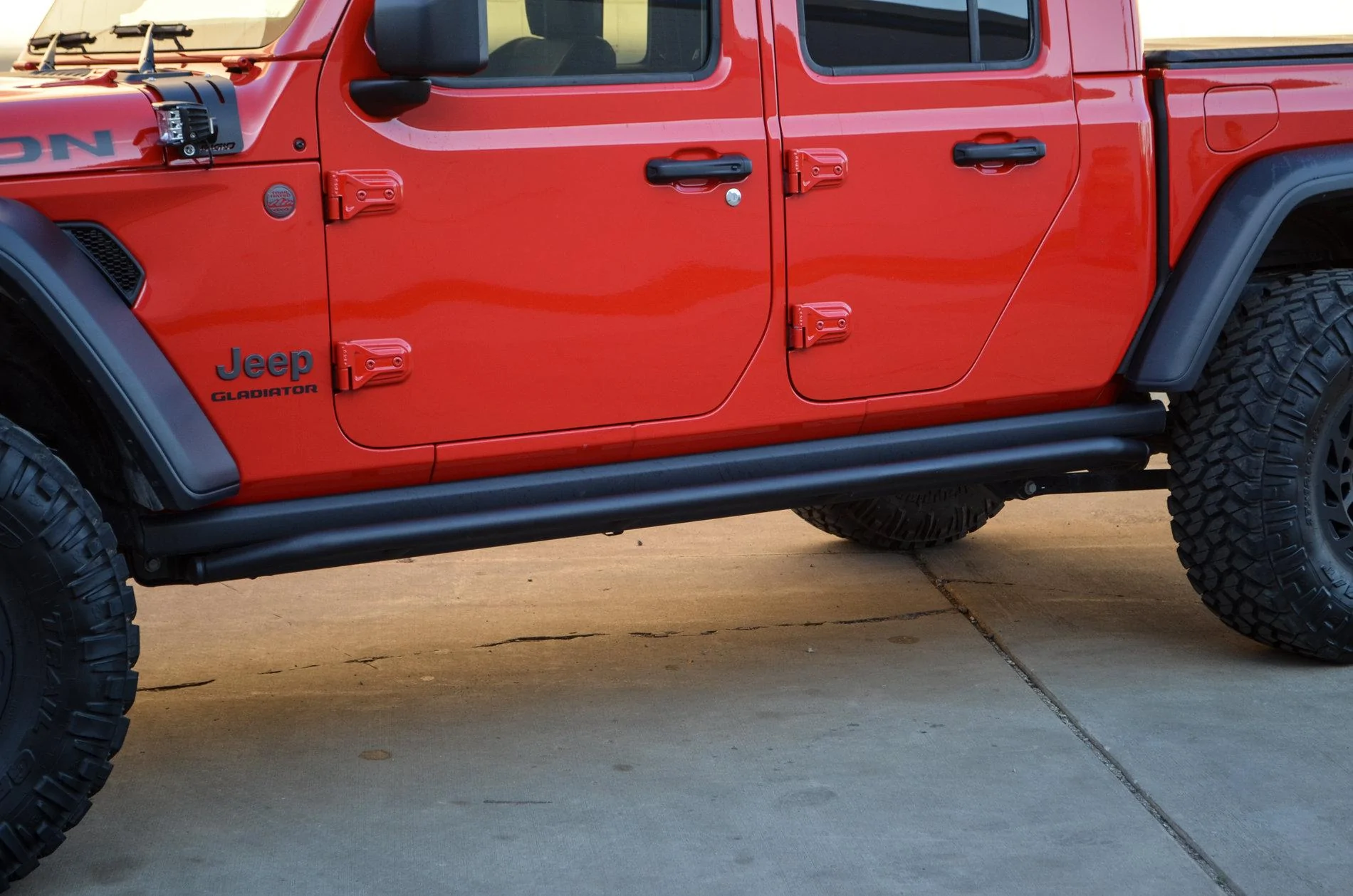 Jeep Gladiator AfterMarket rockers Side Steps ACEJTRS-D