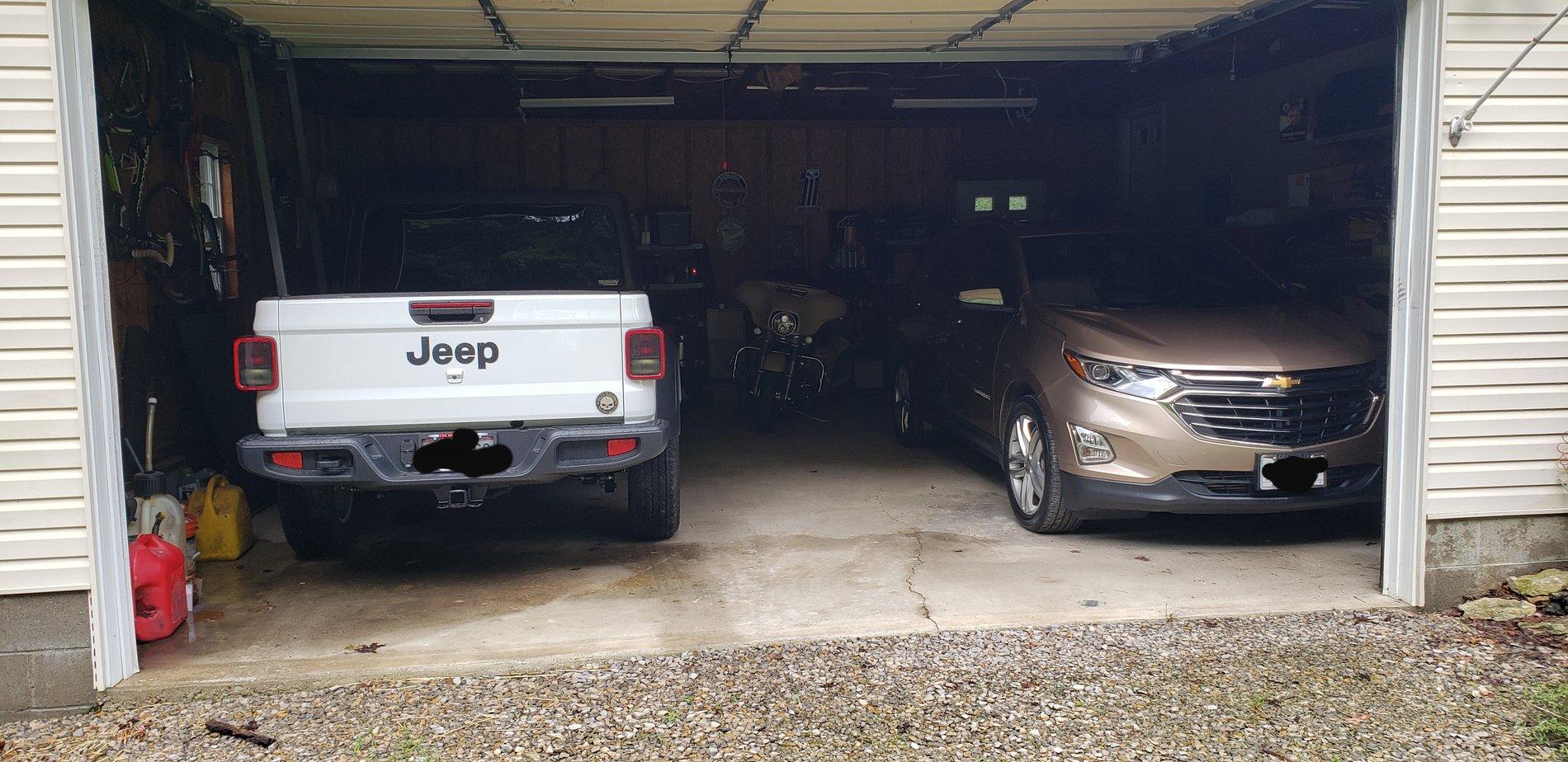 Jeep Gladiator Photo challenge.. Show me your Gladiator in your garage. 20190711_184059