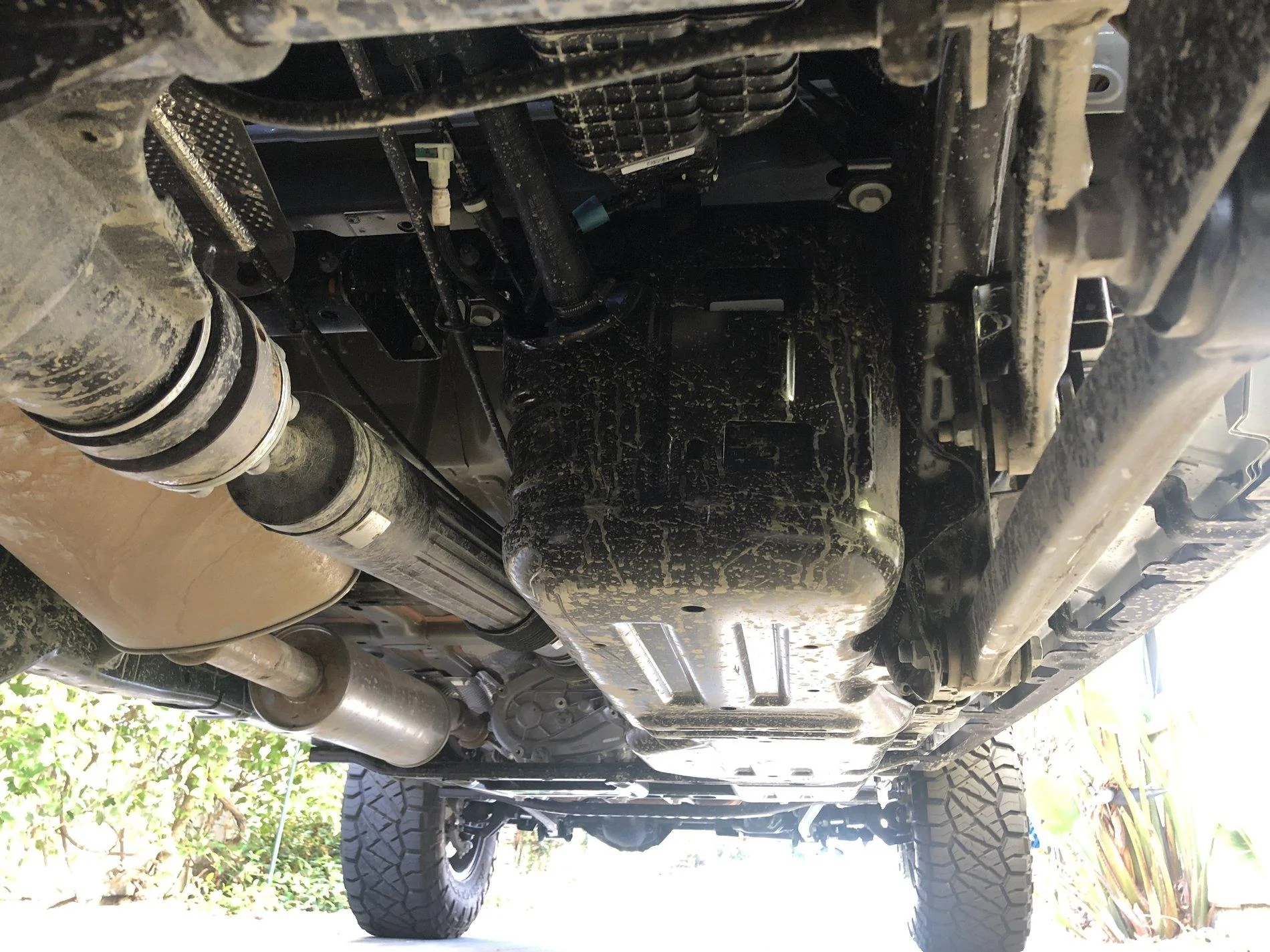 Jeep Gladiator Does anyone know of a long range fuel tank? B4985457-048B-4773-81E1-38101A0521B3