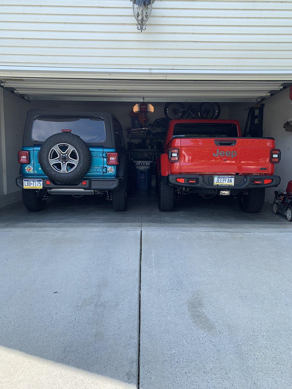 Jeep Gladiator Photo challenge.. Show me your Gladiator in your garage. 97EC0CC6-6436-429D-A13D-38FAD05E6C17