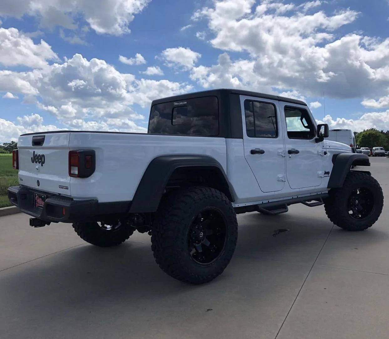 Jeep Gladiator BRIGHT WHITE Gladiator JT Club E93BCFD9-3309-4DC7-B0E0-660F8F16D2D2