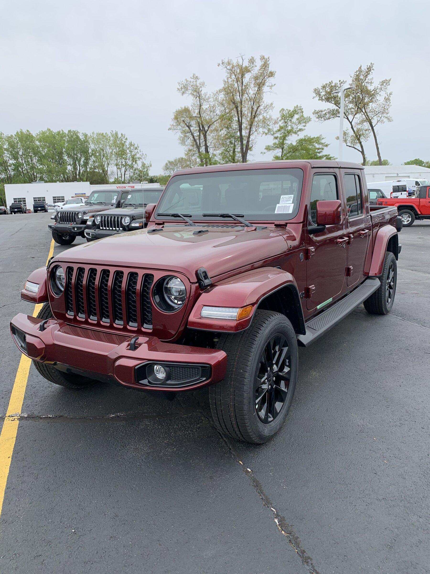Jeep Gladiator Devils advocate of upping tire size. 49ED540F-6DA5-44A4-A5E8-3A14278F2C79