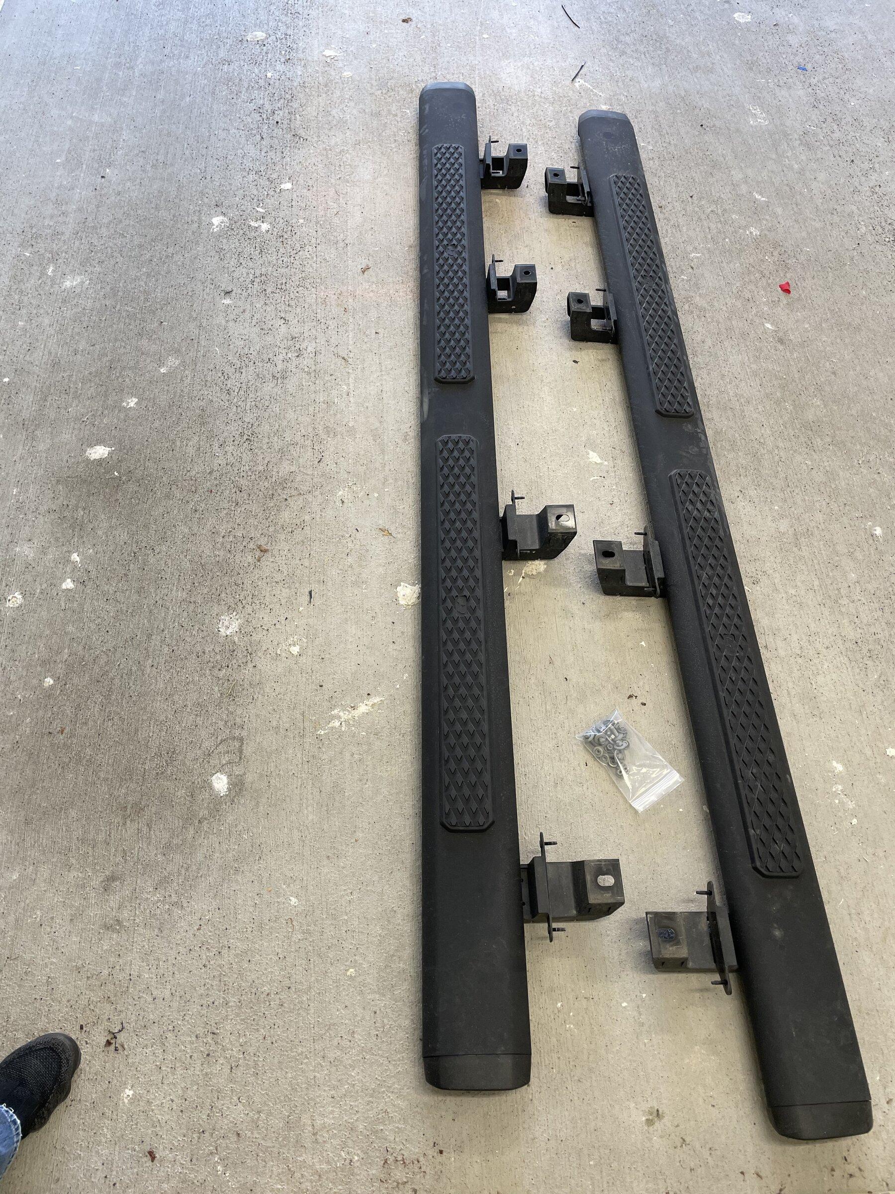 Jeep Gladiator FS Mopar Tubular Side Steps A12E8874-AC1B-4FC4-BE09-6300B19DBE09