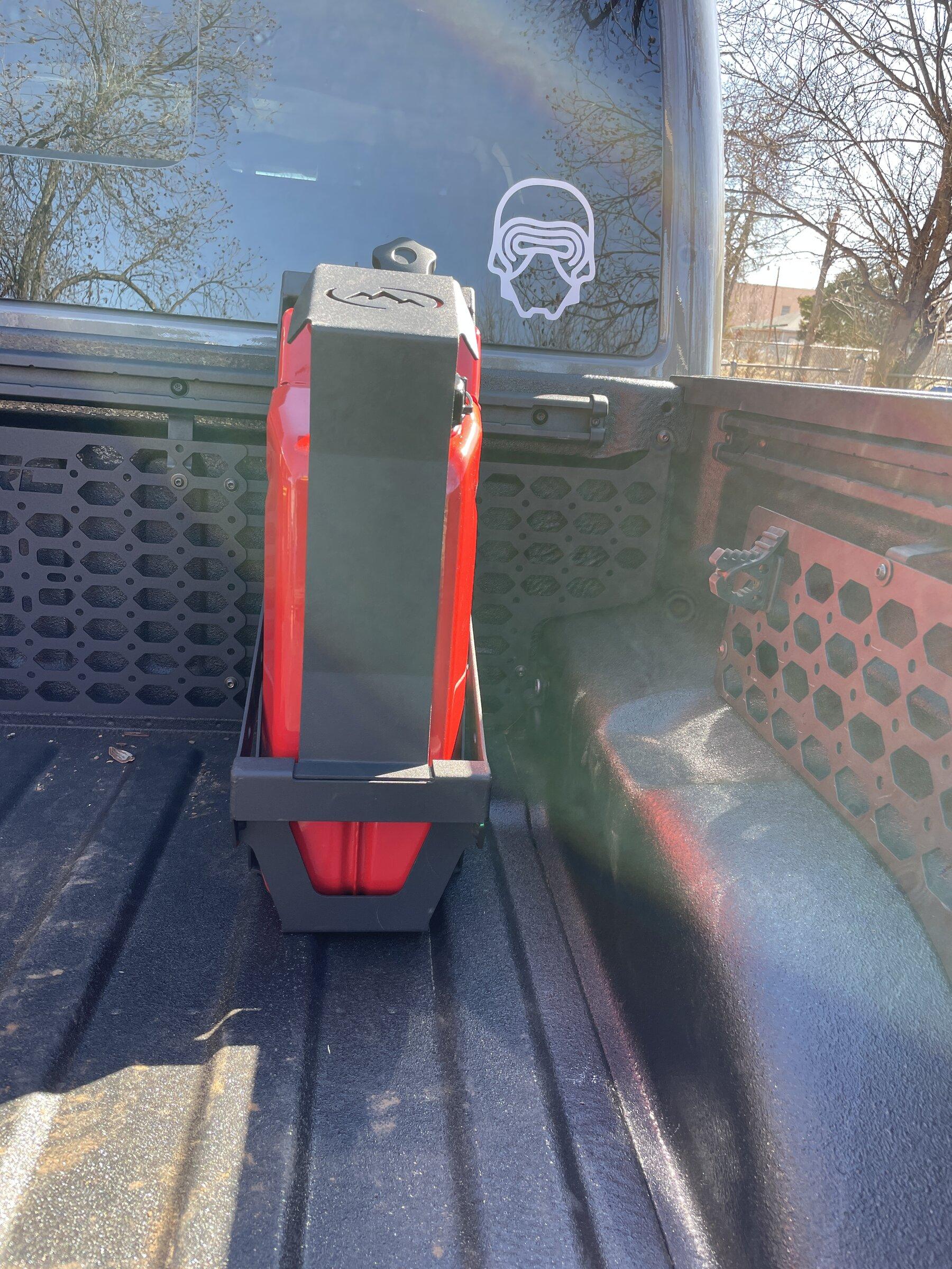Jeep Gladiator JCR vs Expedition One - Jerry Can Mount IMG_3398.JPG