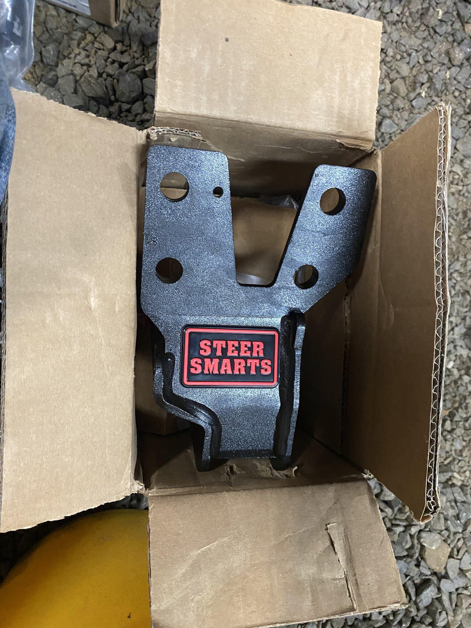 Jeep Gladiator New in Box Parts (Yeti SteerSmarts & FOX) 349C3567-731C-46E7-8B99-1BB9E6683DC2