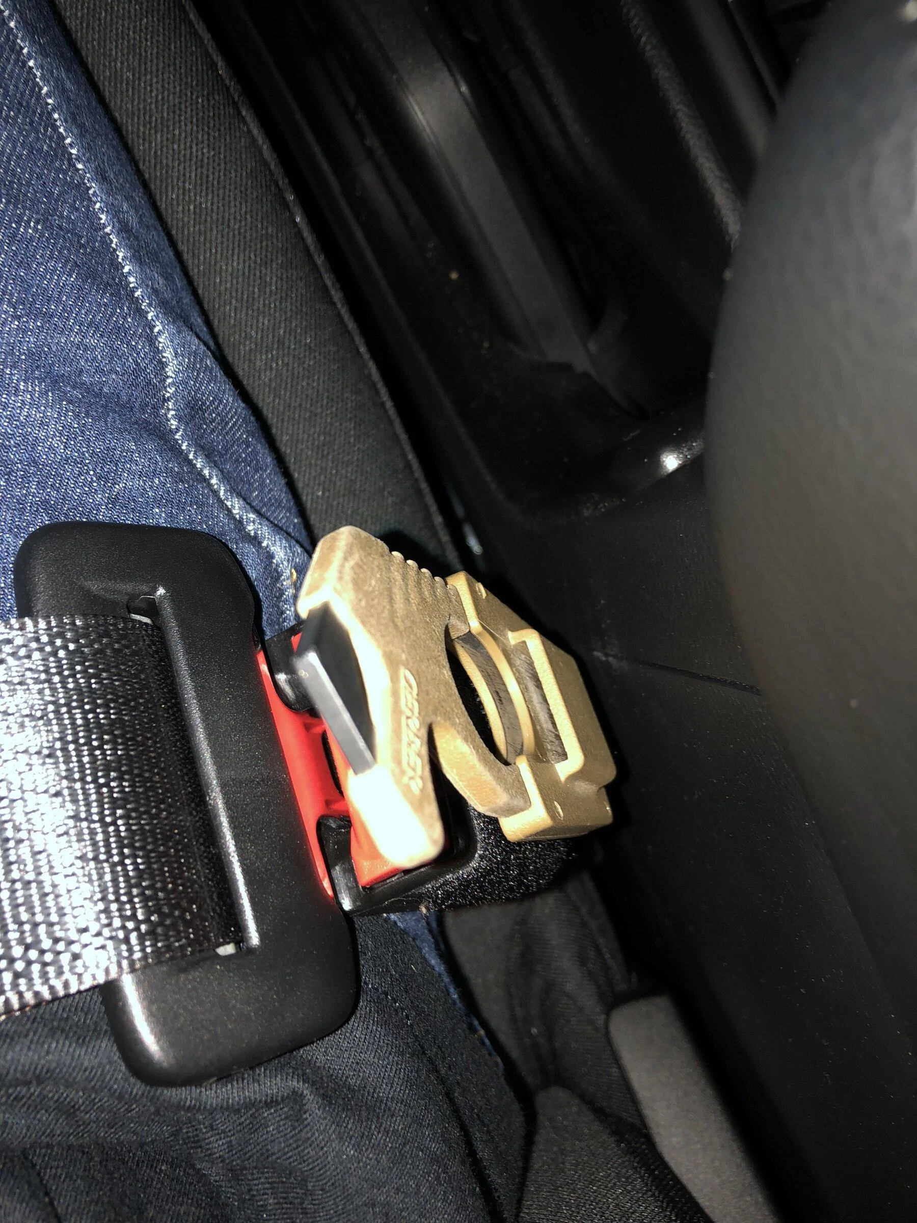 Jeep Gladiator Seatbelt cutter/glass breaker mounting ideas IMG_8342