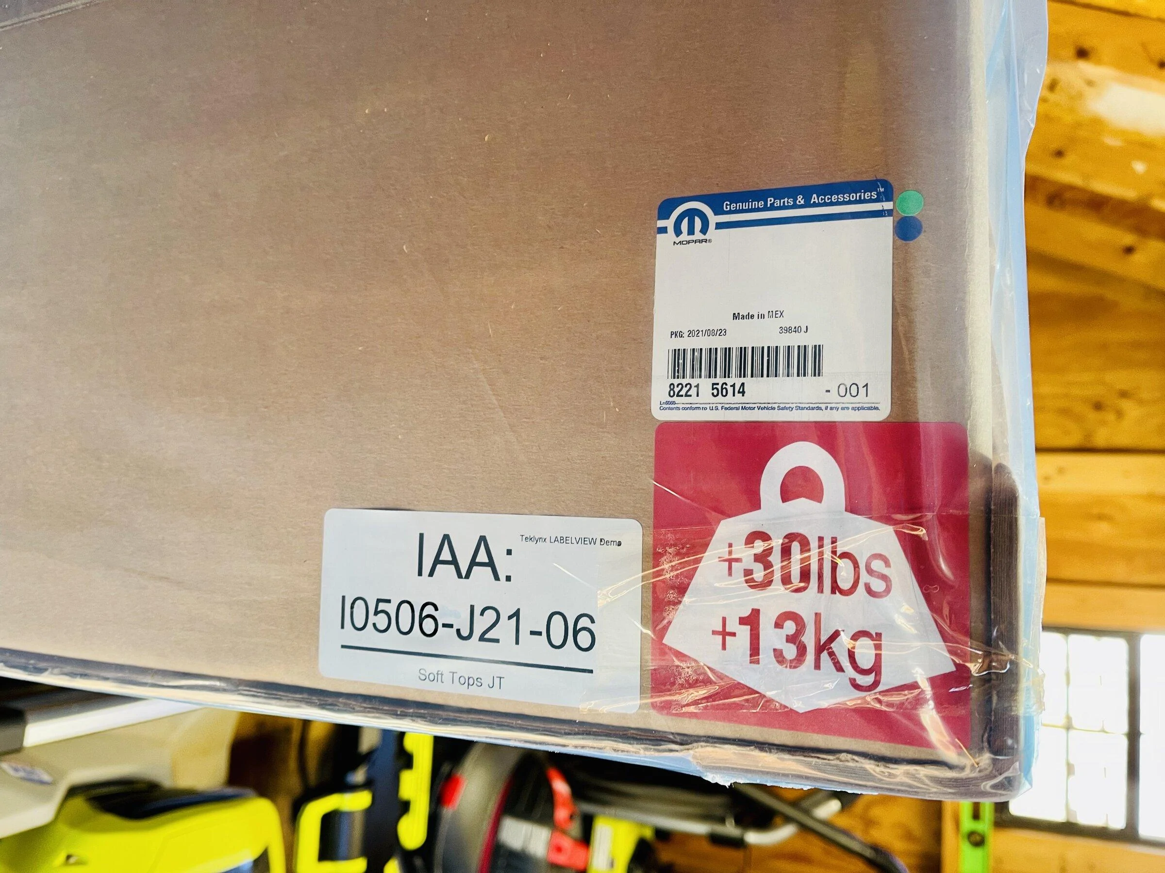 Jeep Gladiator Brand New Premium Soft Top - MOPAR PN 82215614 46FE7405-1CD5-4634-8AEA-6FB9A5D458AA