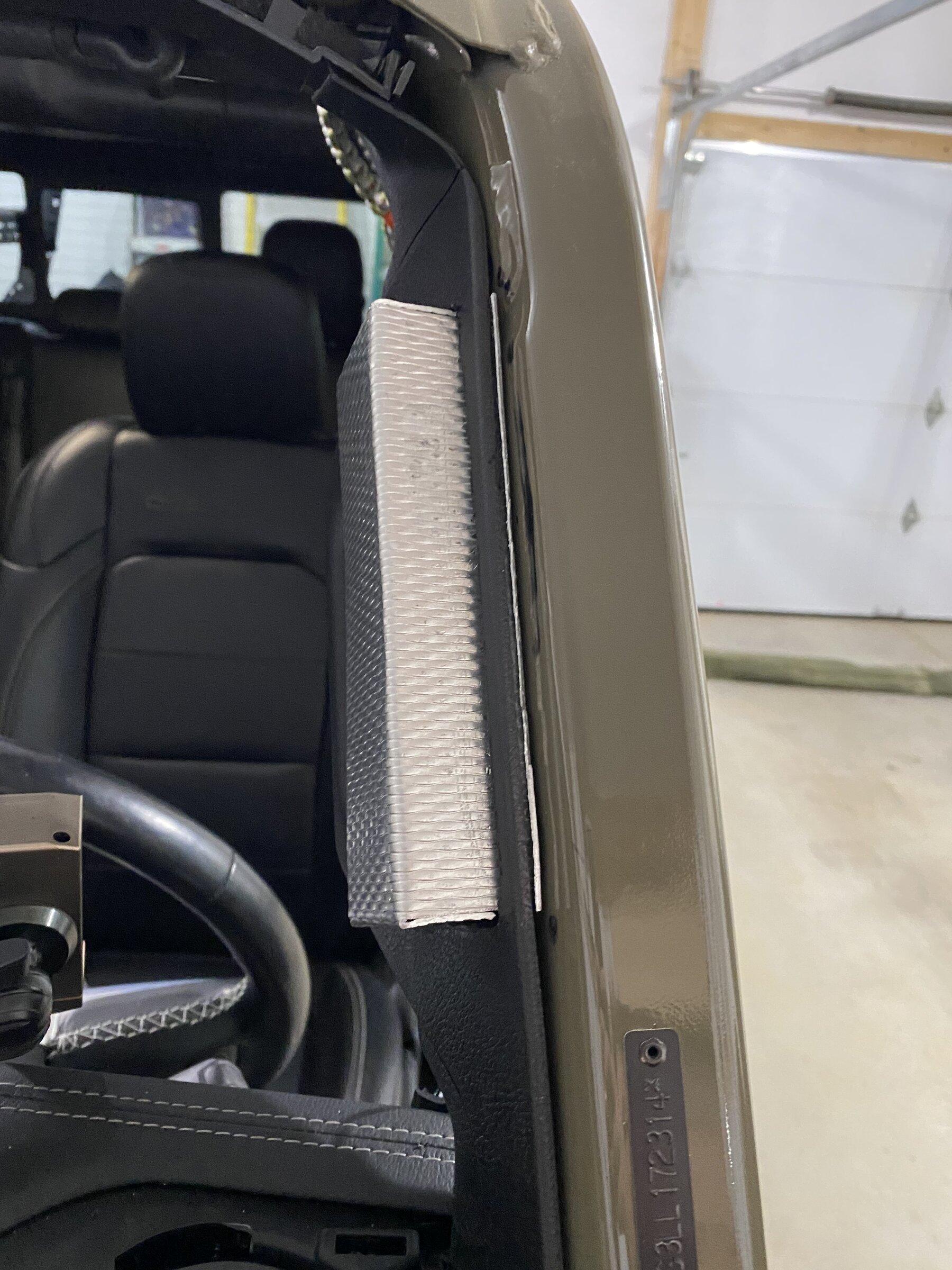 Jeep Gladiator A pillar 6 pack 209A06AB-0B68-4B94-8F4E-E1C5D1E550AE