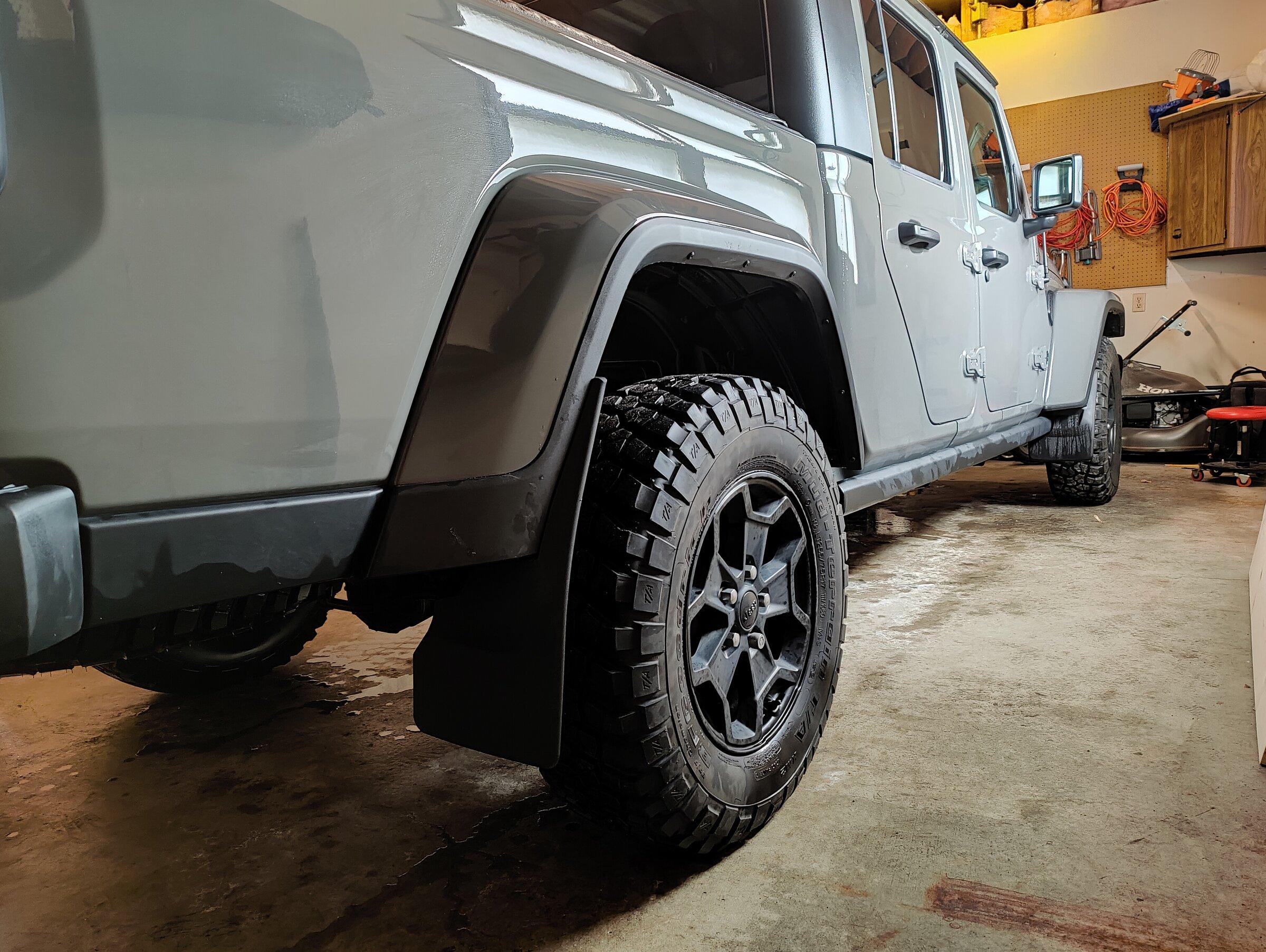 Jeep Gladiator Where to buy plastic push pins ? IMG_20220221_104655