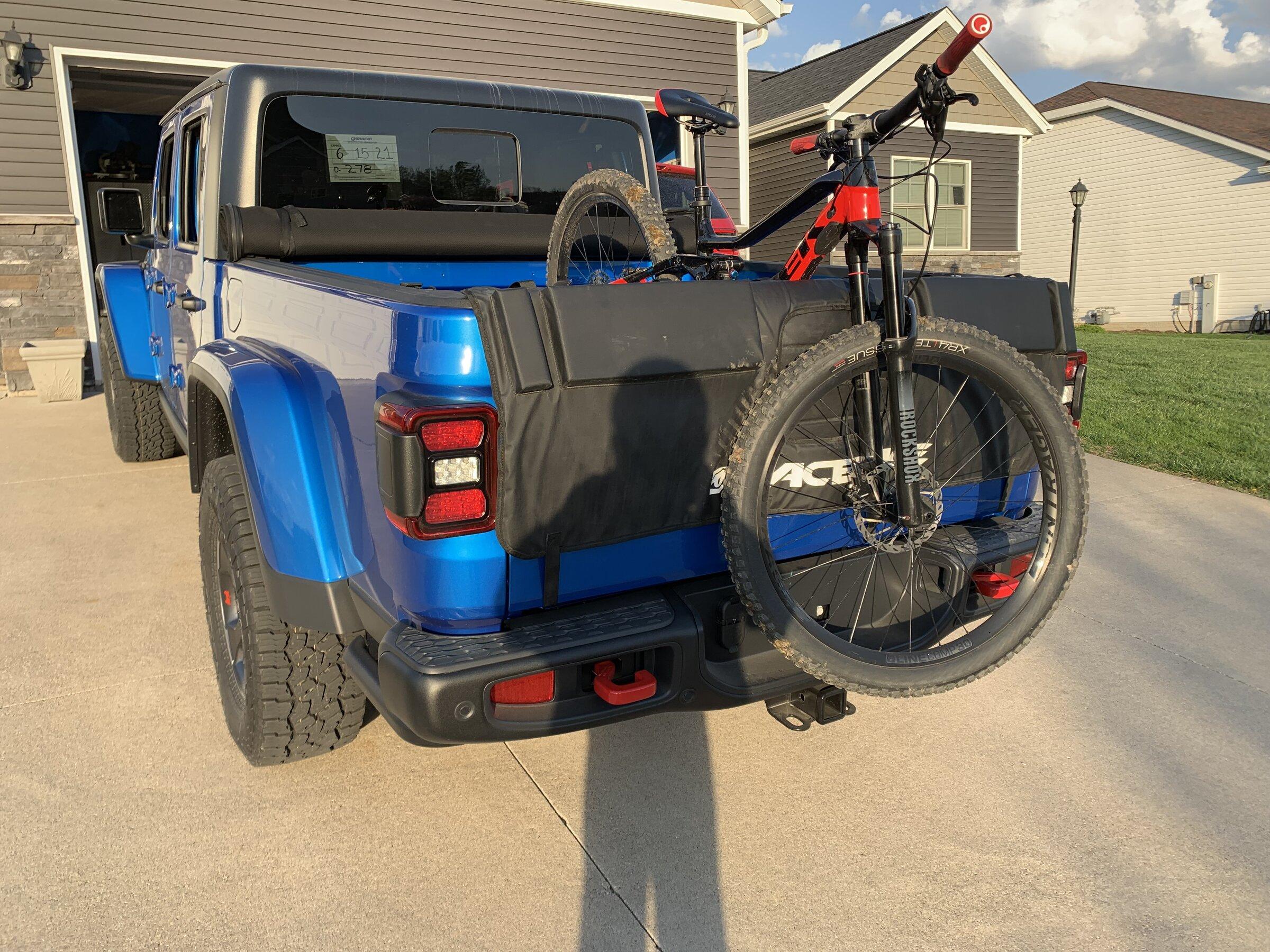 Jeep Gladiator tailgate pads for bikes? EBE354DD-CE4E-4289-90DB-5A570DBF5BA5