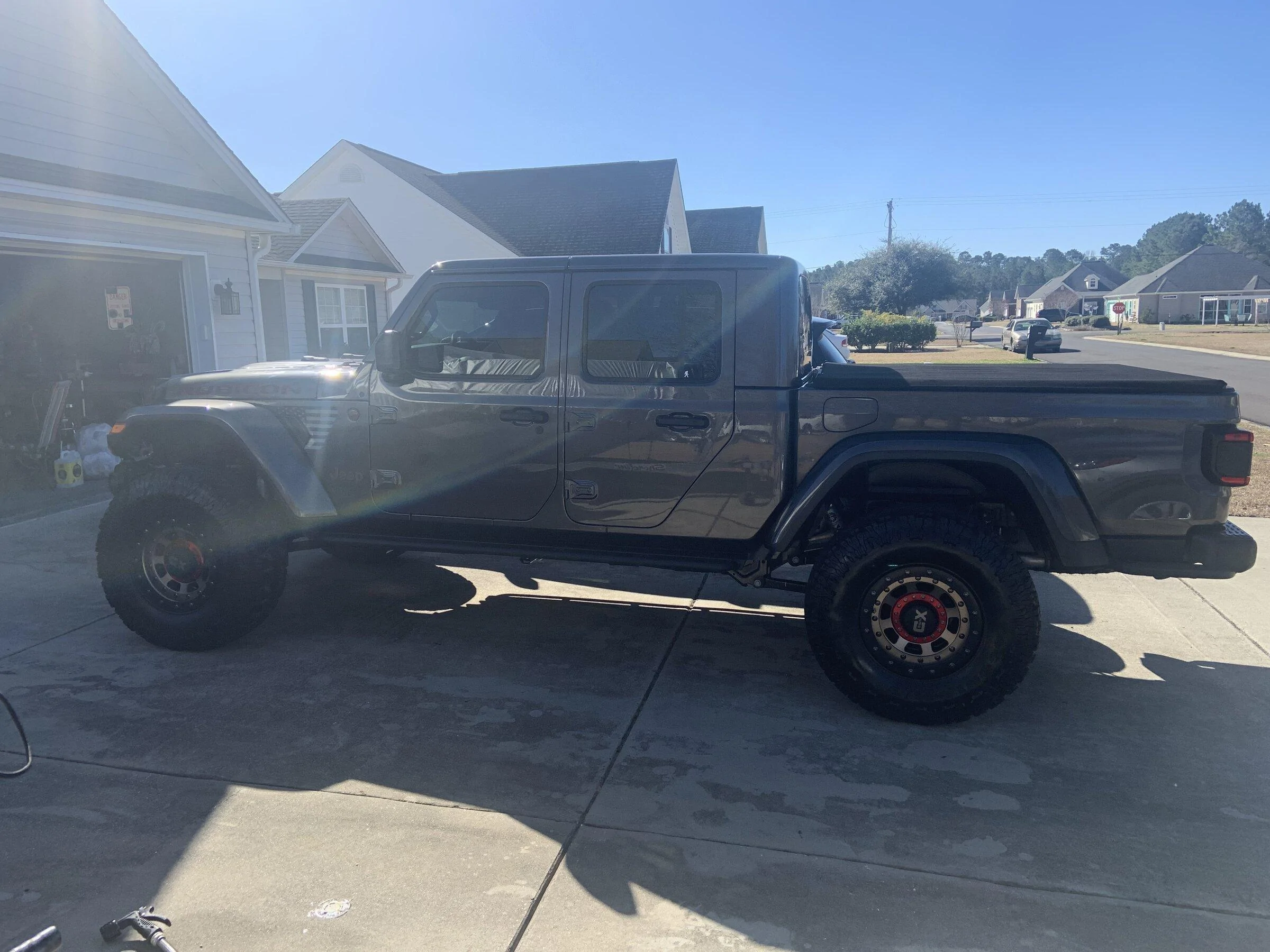 Jeep Gladiator Gladiator Glamour Shots 4315A000-B369-45D2-842D-8D3AE5AECFE2